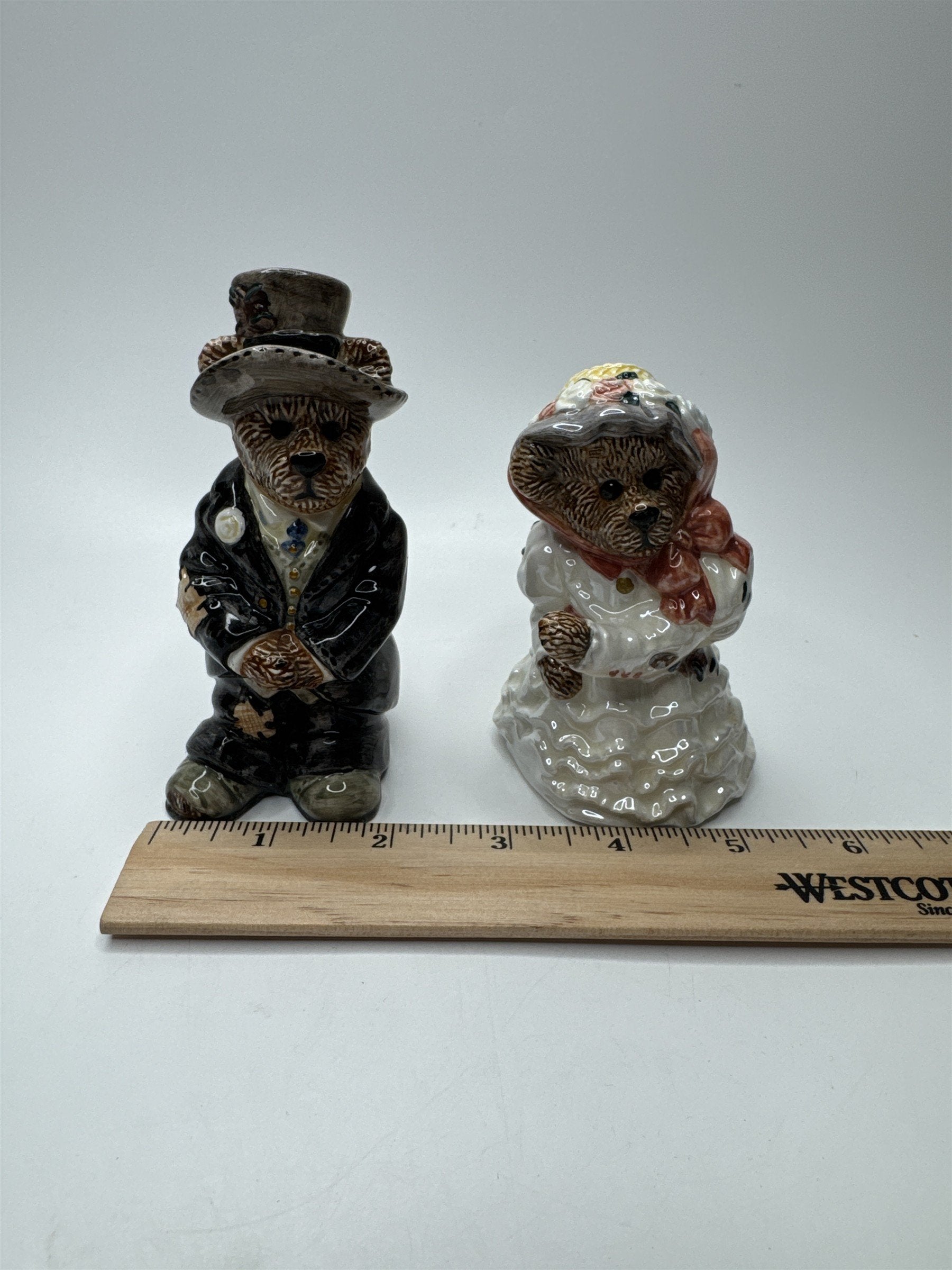 Bearware Pottery Bride and Groom Salt and Pepper Shakers Set Bear Themed