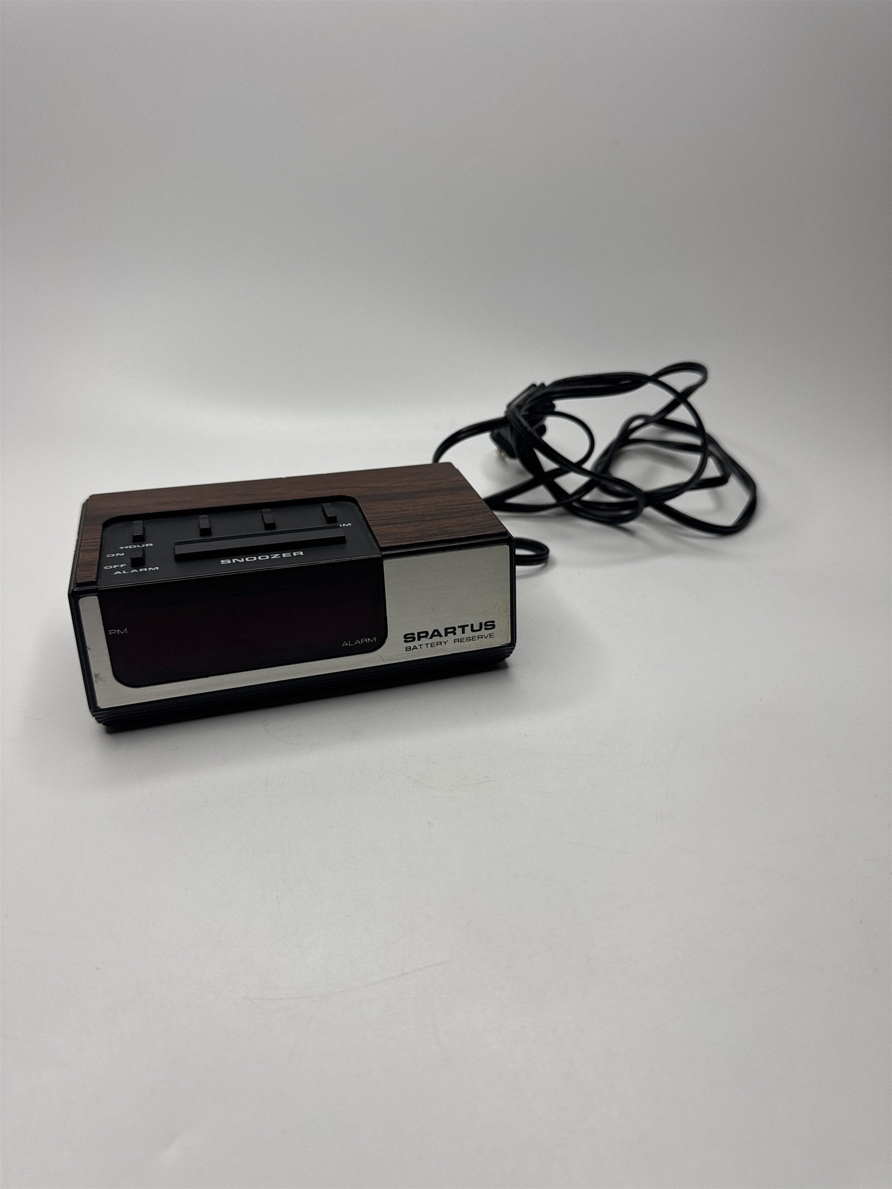 Vintage 1980s Spartus Digital Alarm Clock Model 1106 Battery Backup Feature