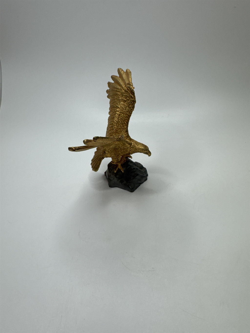 Carver E Tripp No. 1782C Eagle Statue Figurine Metal Gold-Toned Plated