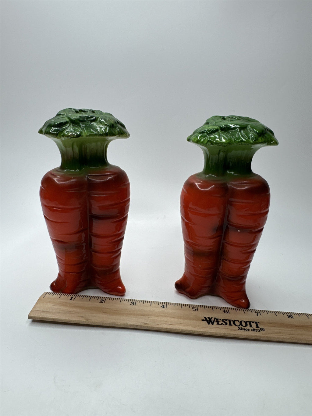 Vintage Japan Carrot Shaped Salt and Pepper Shaker Set Ceramic Hand Painted