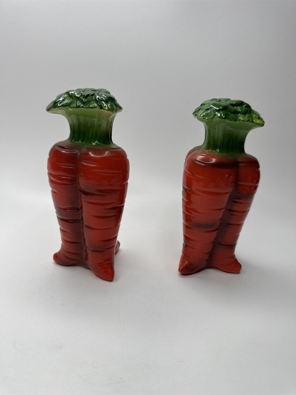 Vintage Japan Carrot Shaped Salt and Pepper Shaker Set Ceramic Hand Painted