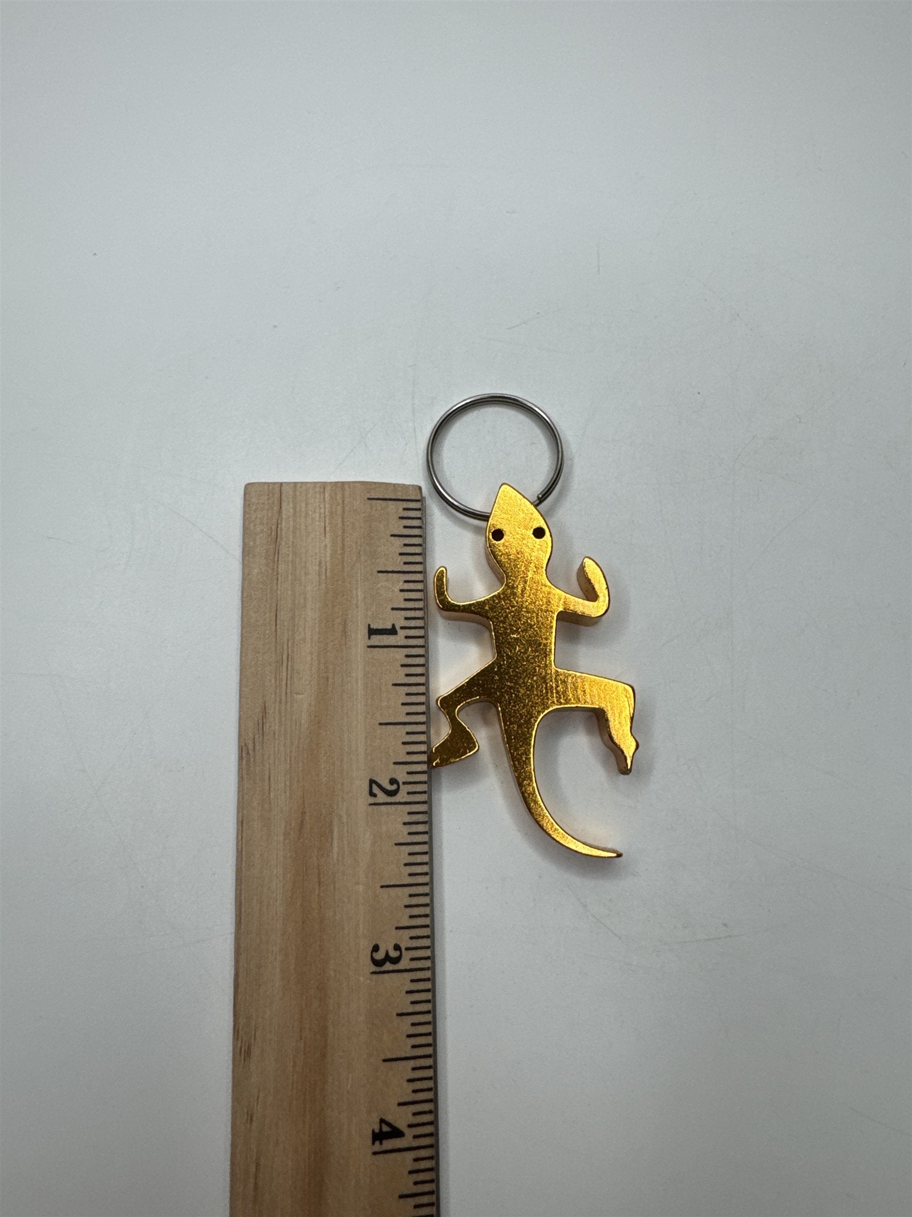 Vintage Orange Metal Lizard Gecko Keychain Keepsake Island Souvenir