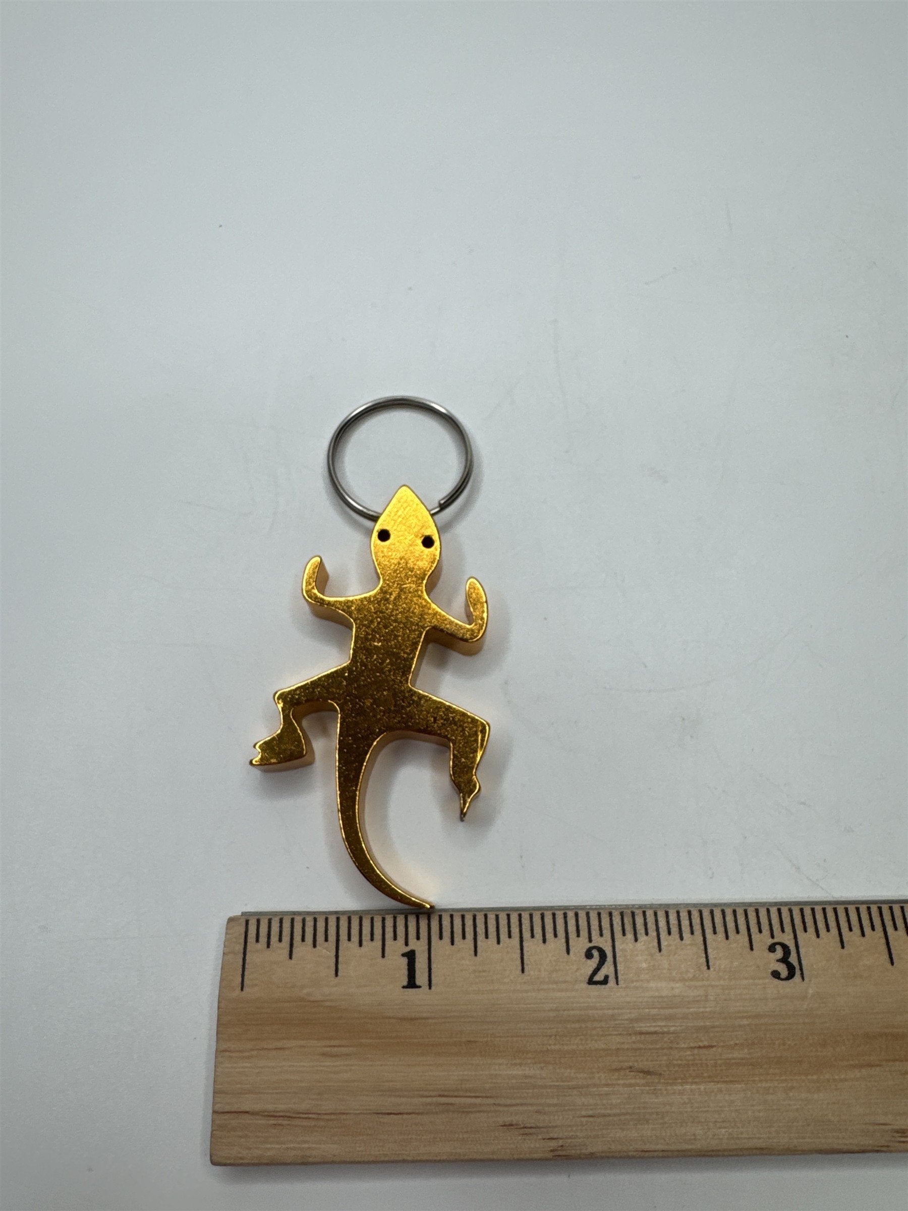 Vintage Orange Metal Lizard Gecko Keychain Keepsake Island Souvenir