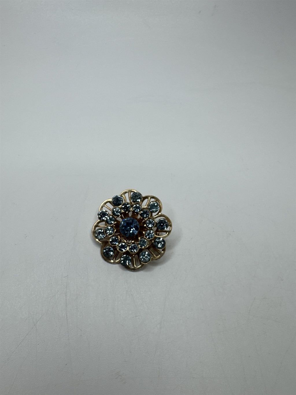 Vintage Gold Flower/Snowflake Floral Brooch/Pin with Blue Rhinestones