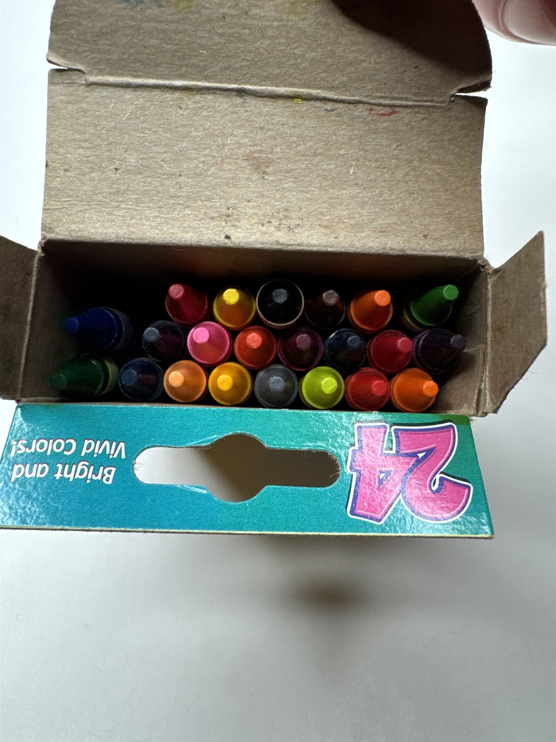 2006 Crayola Crayons 22(!)Pack /w Dandelion Retired Dandylion Dandy Yellow Color
