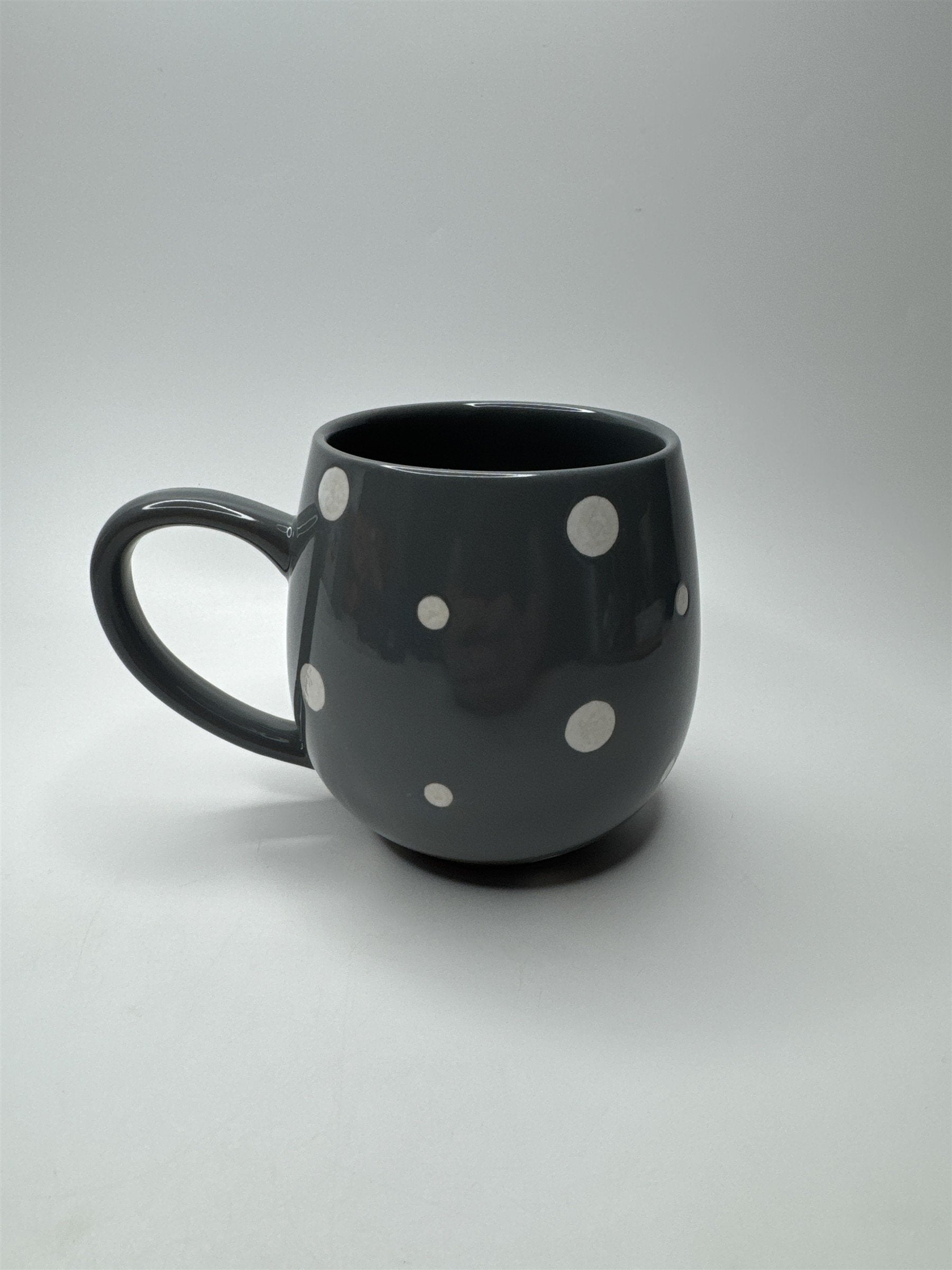 Tara Temptations 14oz Gray and White Polka Dot Oven/Dishwasher/Microwave-Sfe Mug