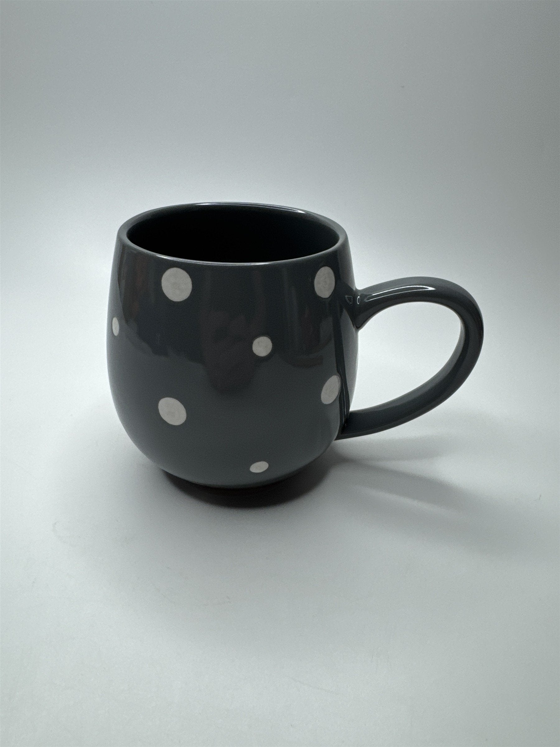 Tara Temptations 14oz Gray and White Polka Dot Oven/Dishwasher/Microwave-Sfe Mug