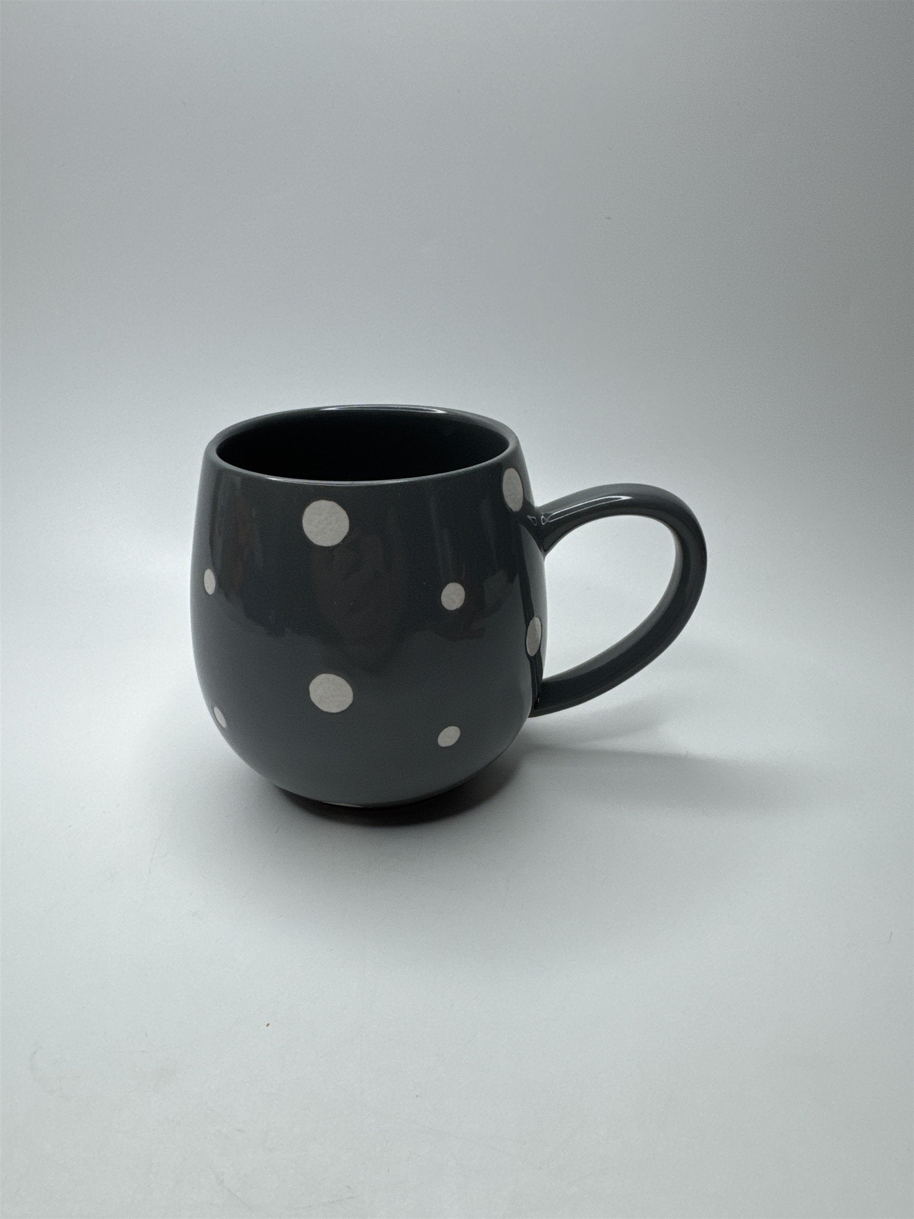 Tara Temptations 14oz Gray and White Polka Dot Oven/Dishwasher/Microwave-Sfe Mug