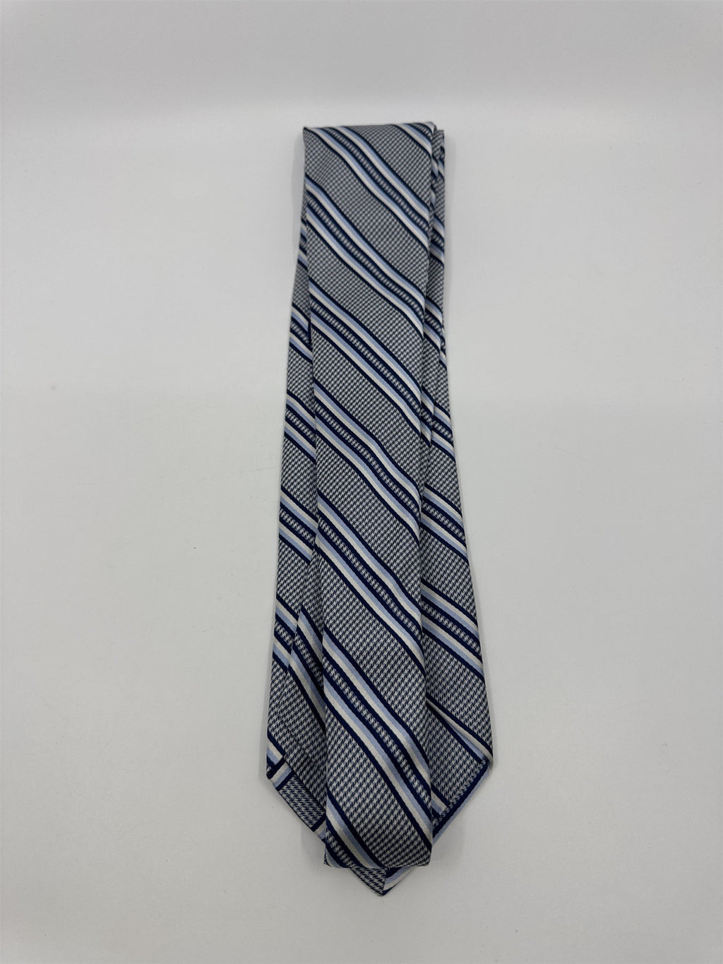White And Blue Striped Michael Kors Silk Men's Neck Tie