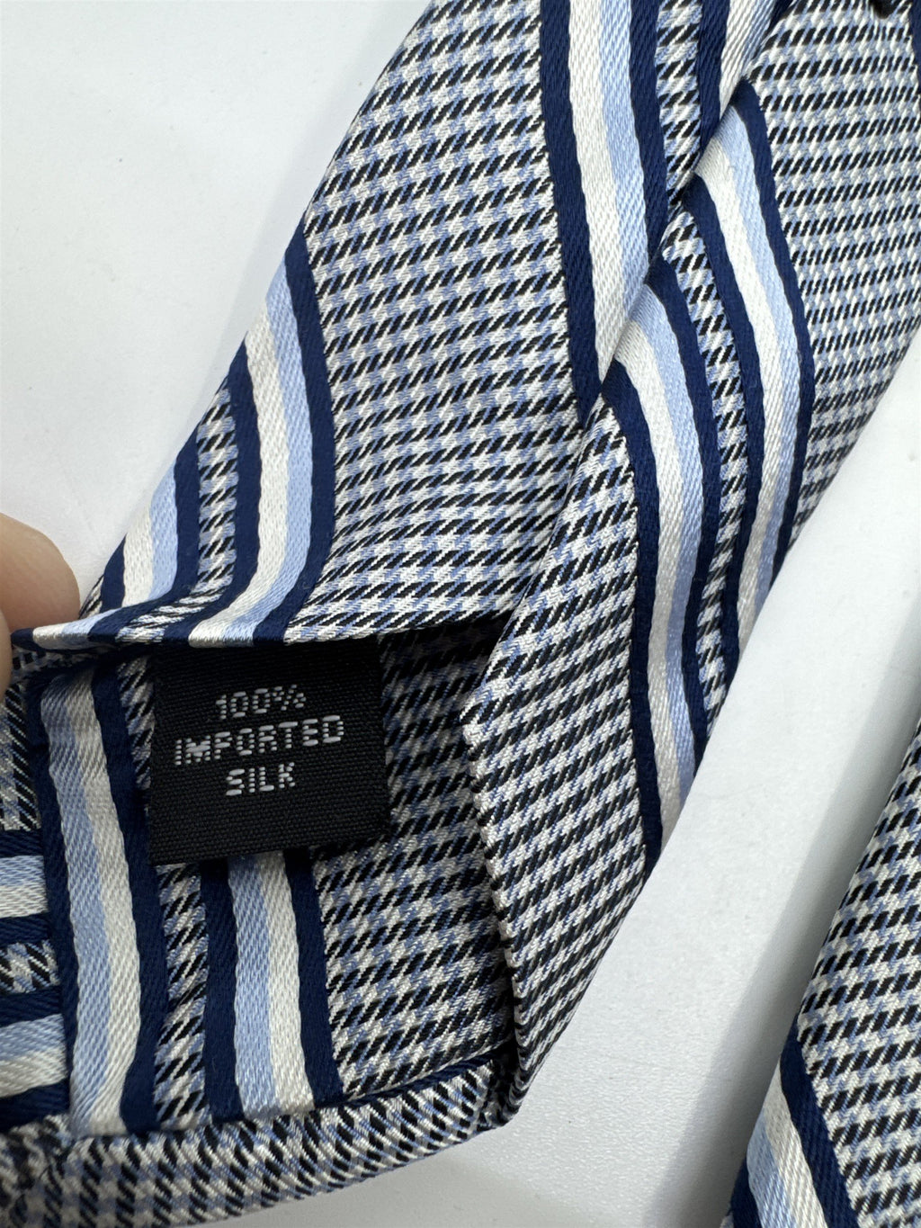 White And Blue Striped Michael Kors Silk Men's Neck Tie