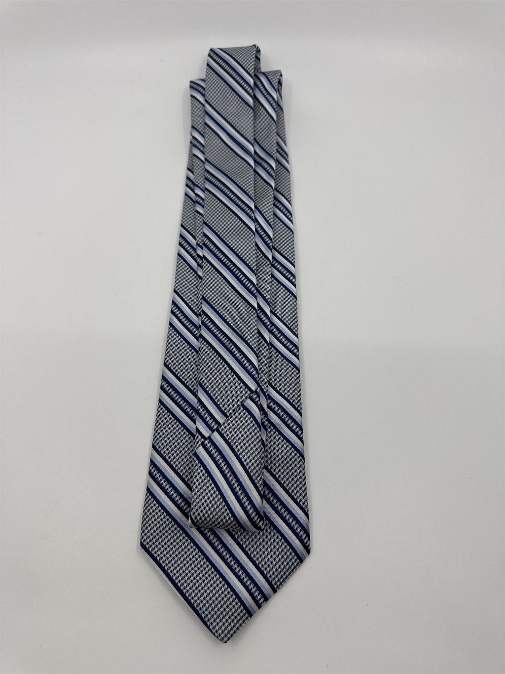 White And Blue Striped Michael Kors Silk Men's Neck Tie
