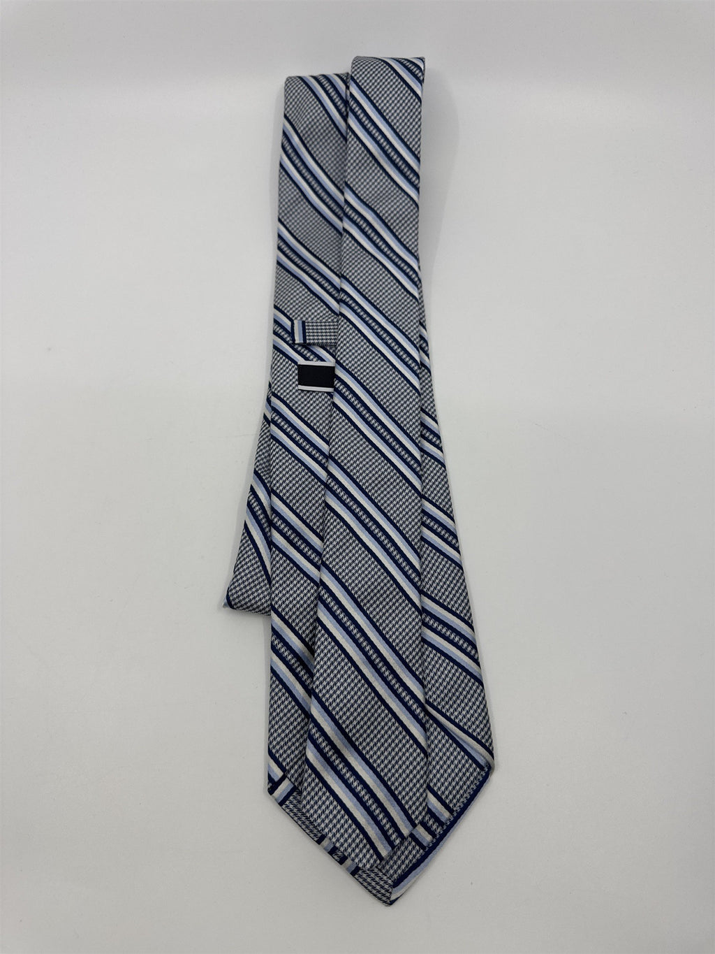 White And Blue Striped Michael Kors Silk Men's Neck Tie