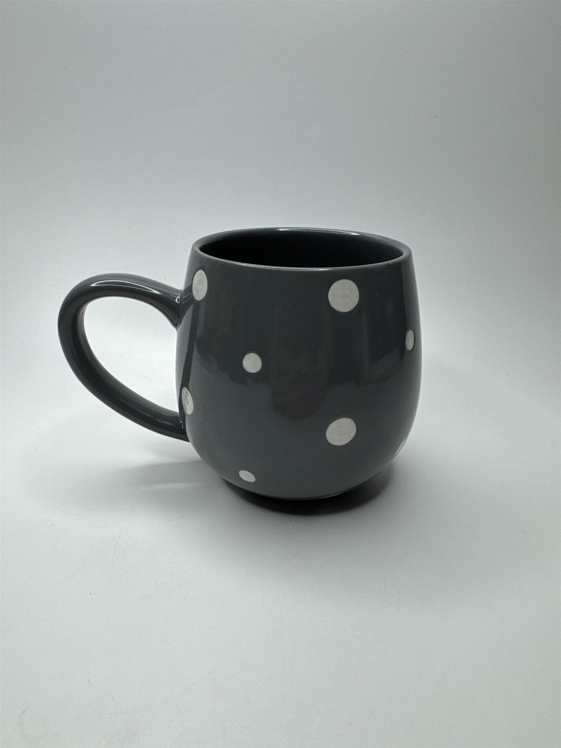 Tara Temptations 14oz Gray and White Polka Dot Oven/Dishwasher/Microwave-Sfe Mug