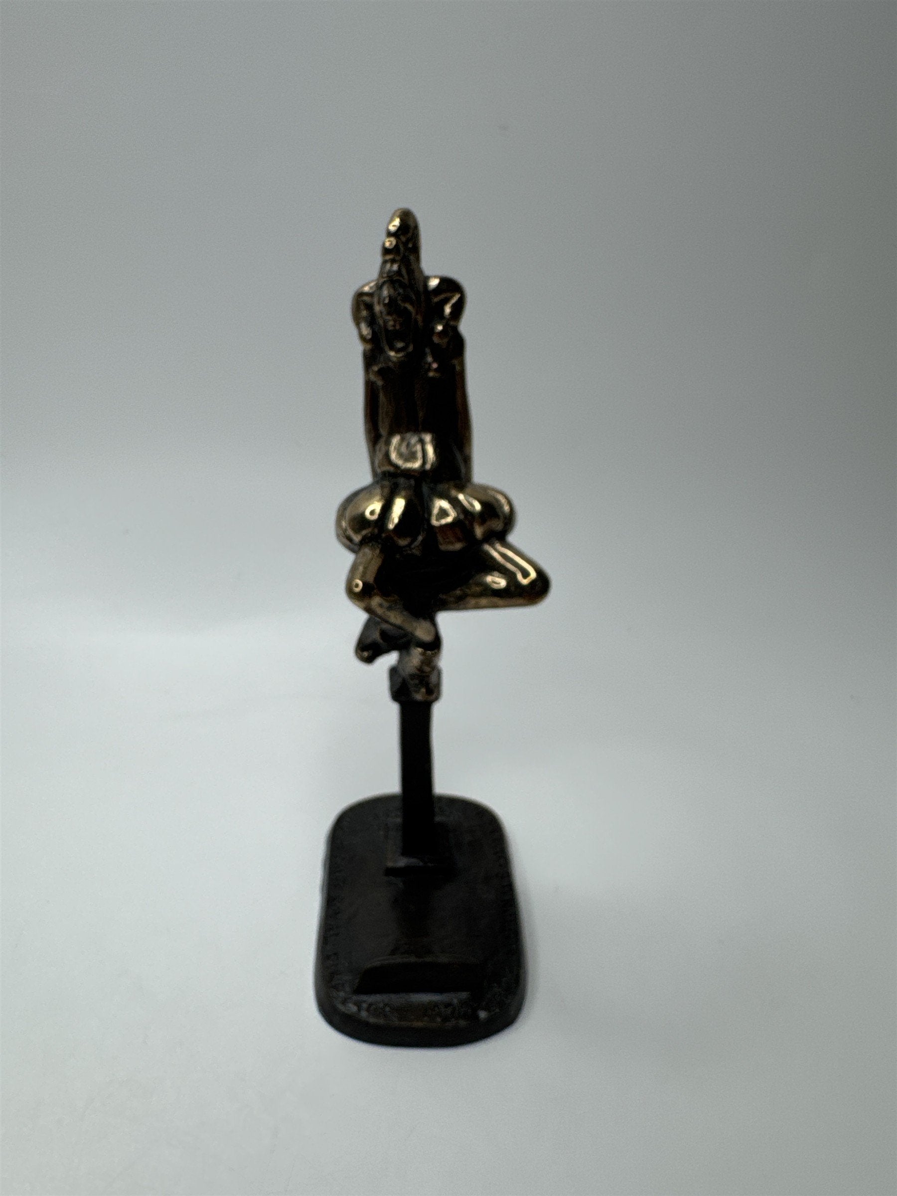 1995 Las Vegas Royal Order of Jester Bronze Figural Card Holder by Weatherbee