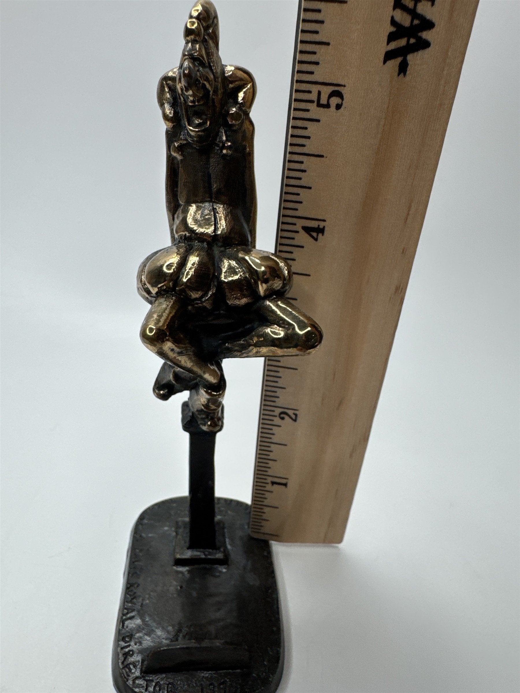 1995 Las Vegas Royal Order of Jester Bronze Figural Card Holder by Weatherbee