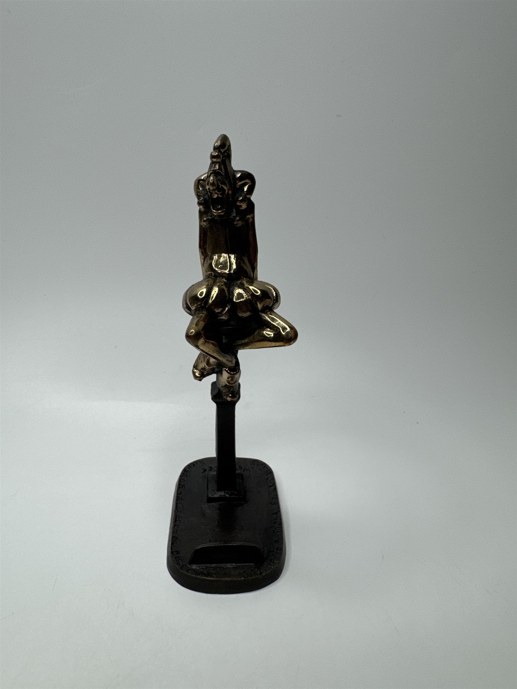 1995 Las Vegas Royal Order of Jester Bronze Figural Card Holder by Weatherbee