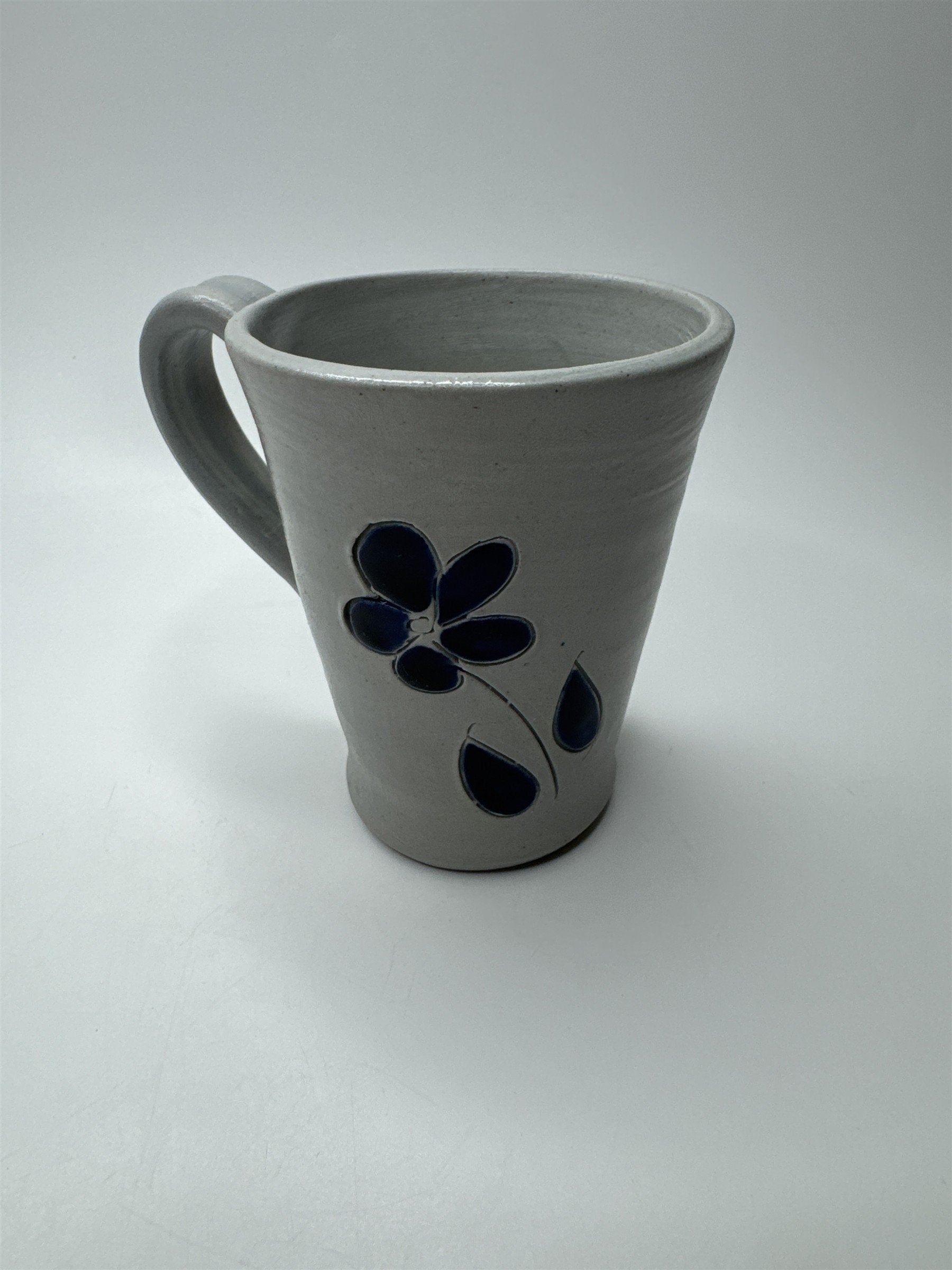 Williamsburg Va Pottery Handmade Coffee Tea Mug With Blue Flower Salt Glaze Cup