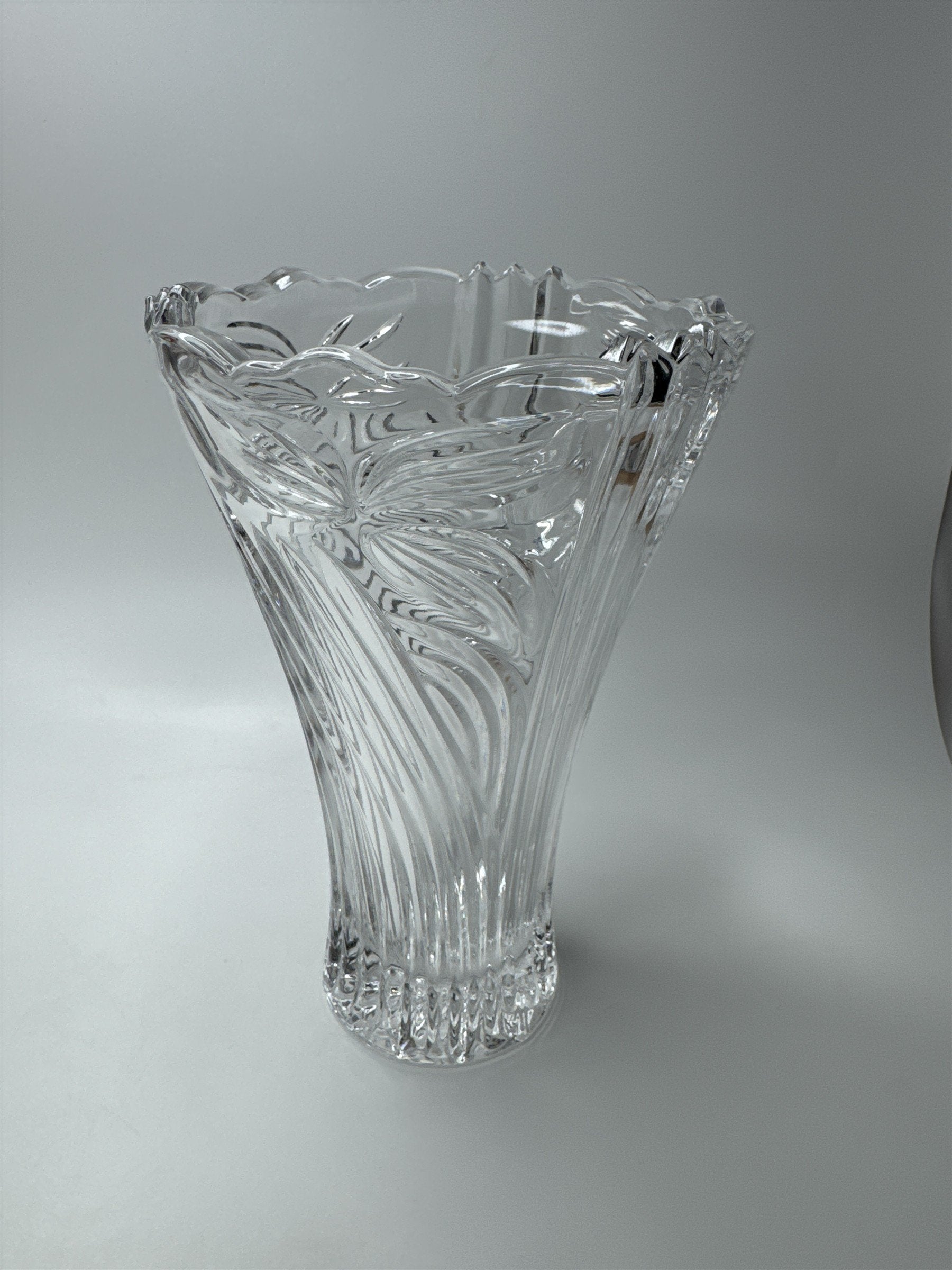 Vintage Anna Hutte Bleikristall Manhattan Lead Crystal 8" Table Vase