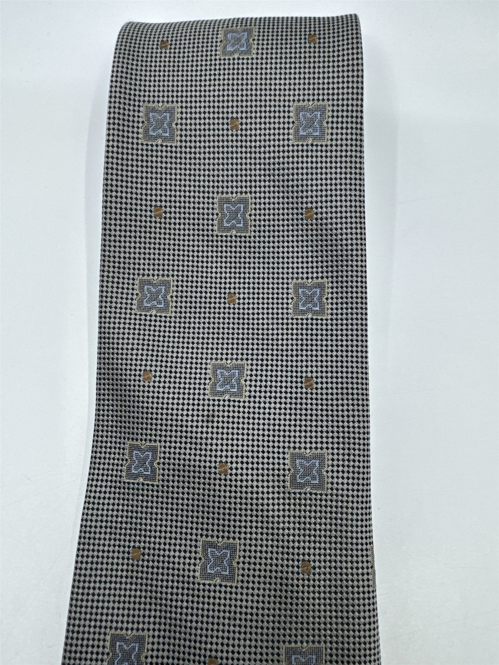 Gray/Beige Joseph Abboud 100 Percent Silk Men's Neck Tie Made In Italy