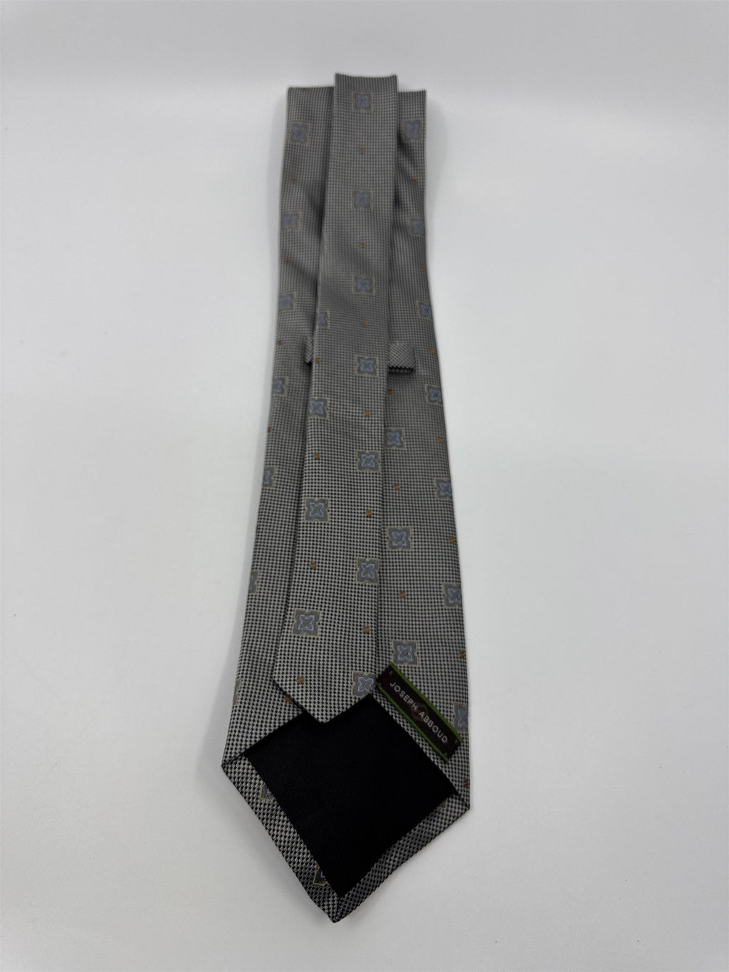 Gray/Beige Joseph Abboud 100 Percent Silk Men's Neck Tie Made In Italy