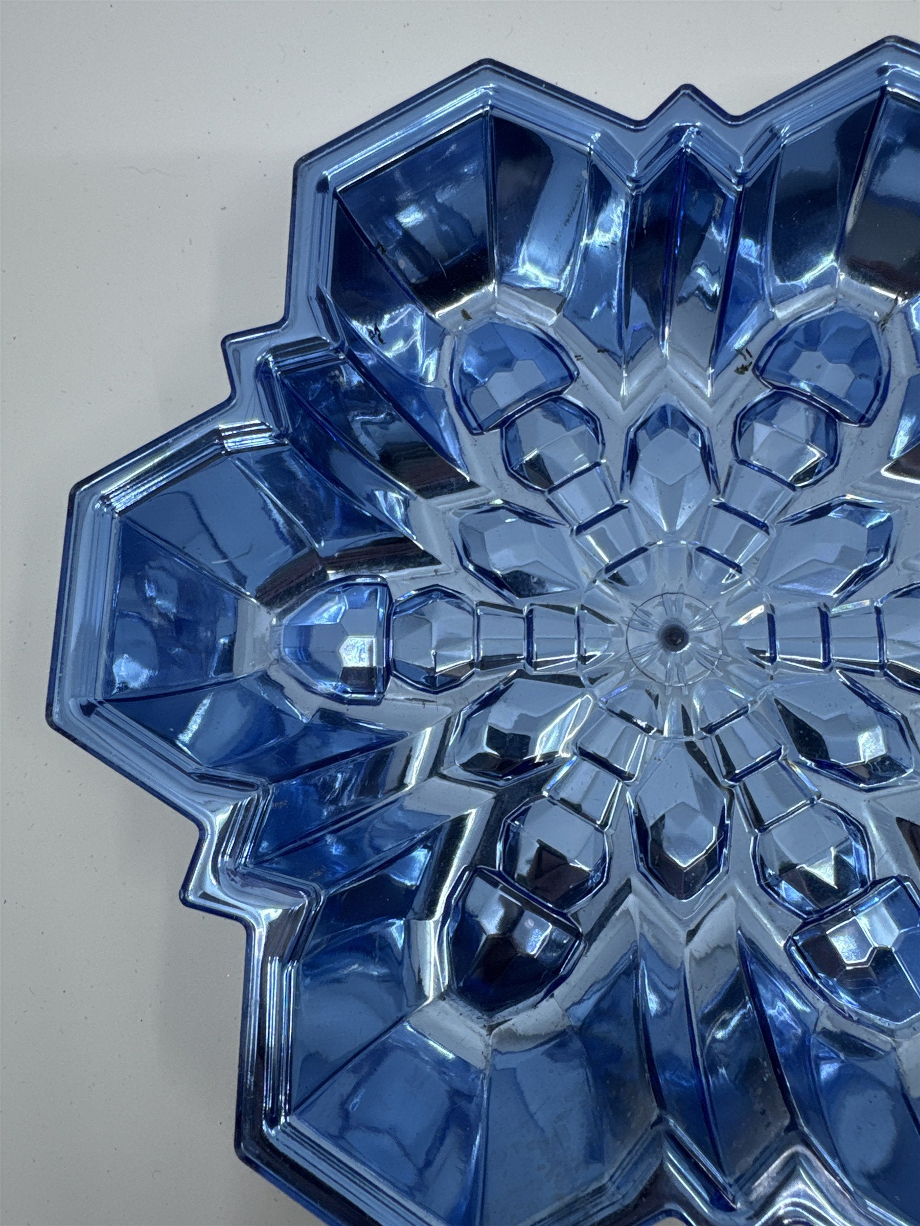 Set of Two Plastic Snowflake Trays Blue/Silver Decorative Christmas Trays