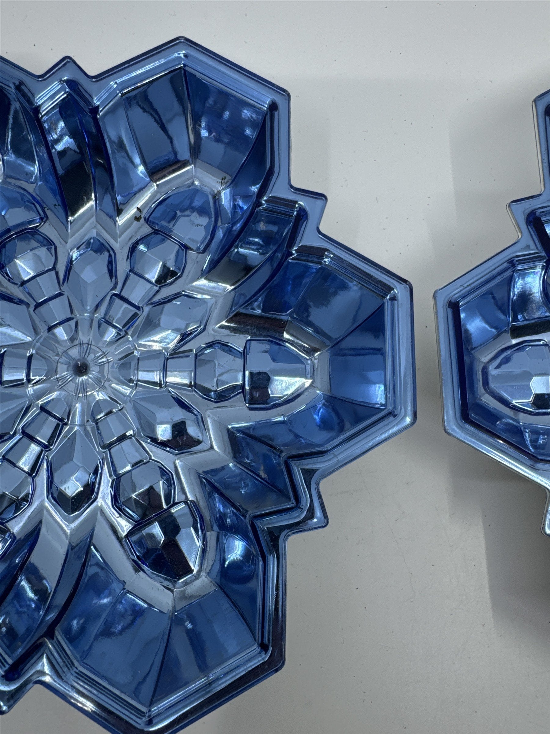 Set of Two Plastic Snowflake Trays Blue/Silver Decorative Christmas Trays