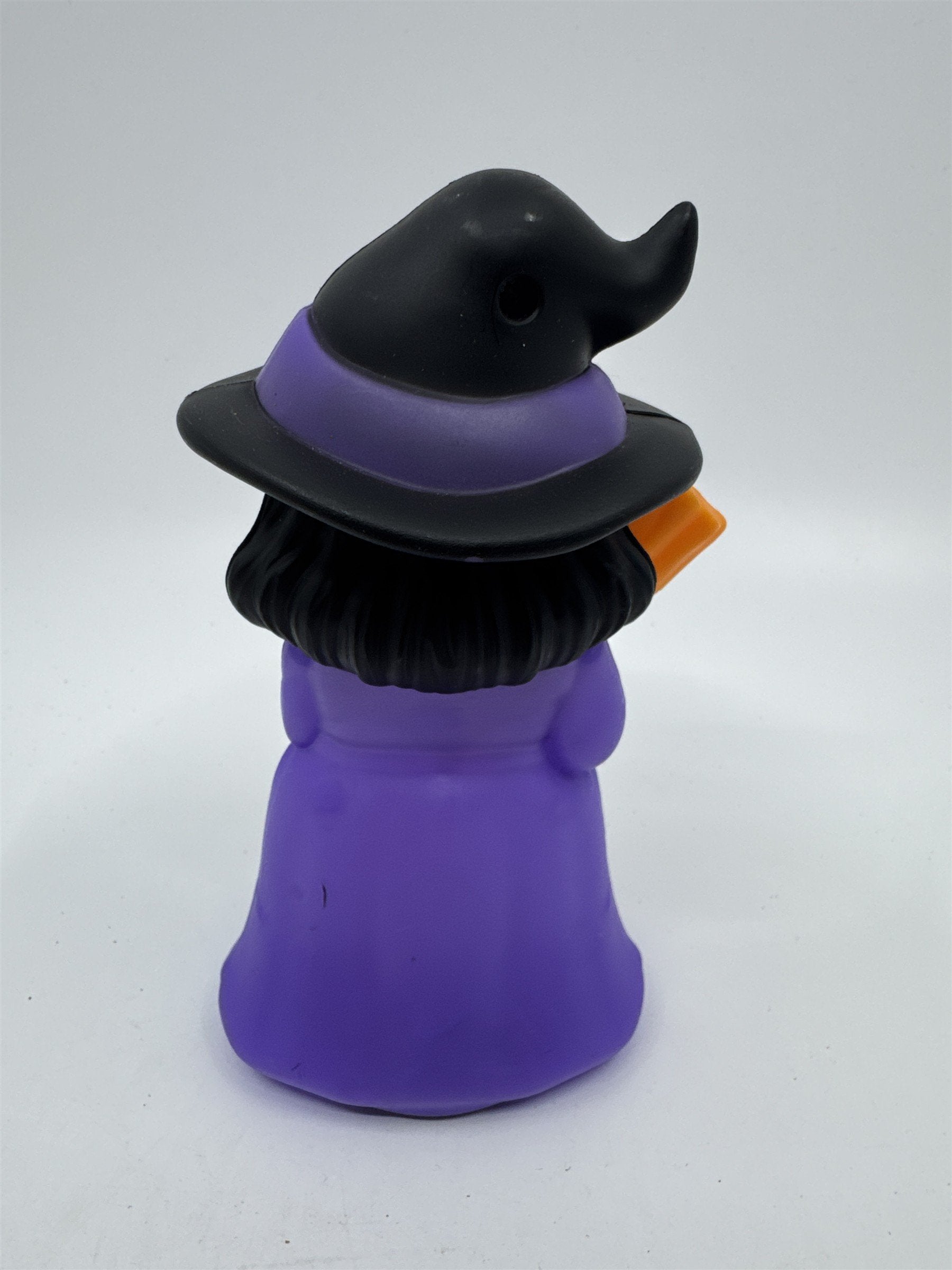 Plastic Light Up Cackling Decorative Halloween Witch