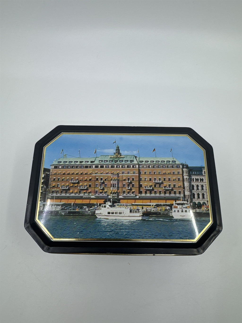 Vtg Borkum Riff Bourbon Whiskey Pipe Tobacco Grand Hotel Sweden Empty Tin