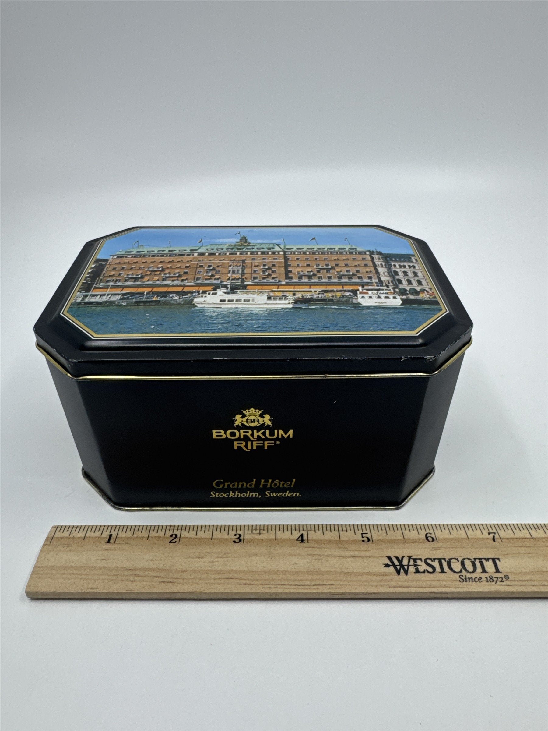 Vtg Borkum Riff Bourbon Whiskey Pipe Tobacco Grand Hotel Sweden Empty Tin