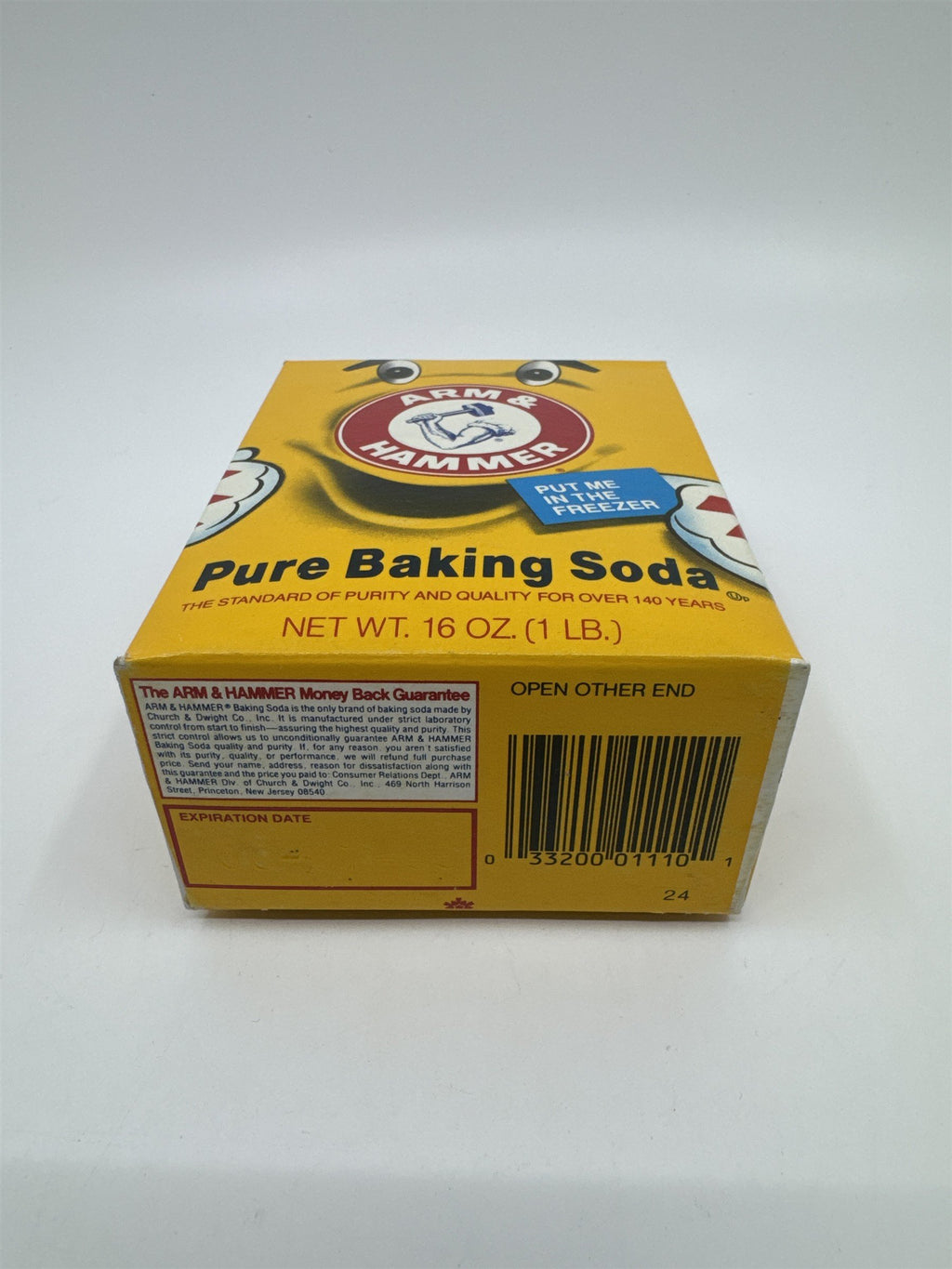 Vintage Nostalgic Arm And Hammer Pure Baking Soda 16 Oz. Full Box Ex 06/07/93