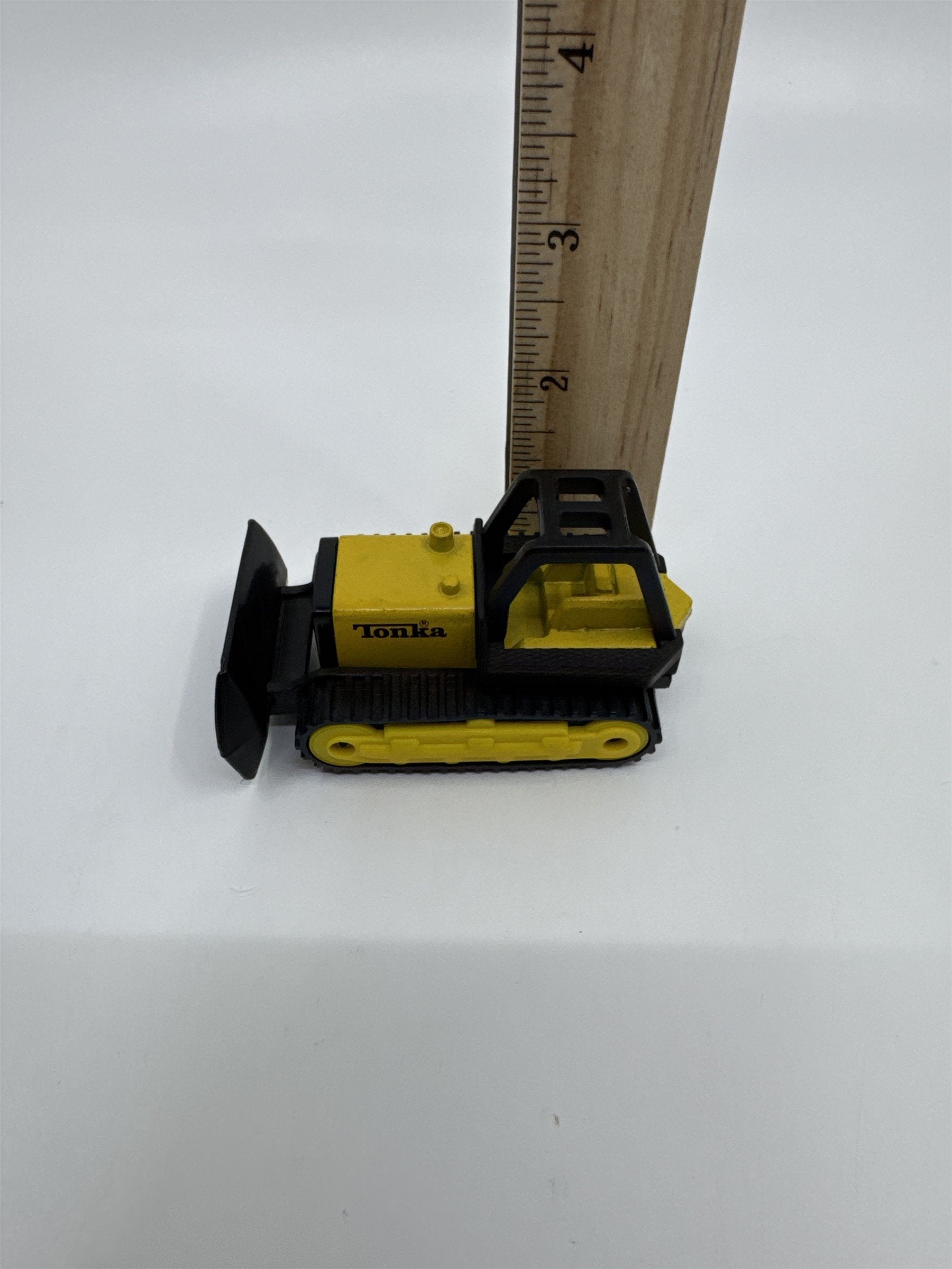 1994 Tonka Bulldozer Diecast Toy Car Small Yellow Construction Toy