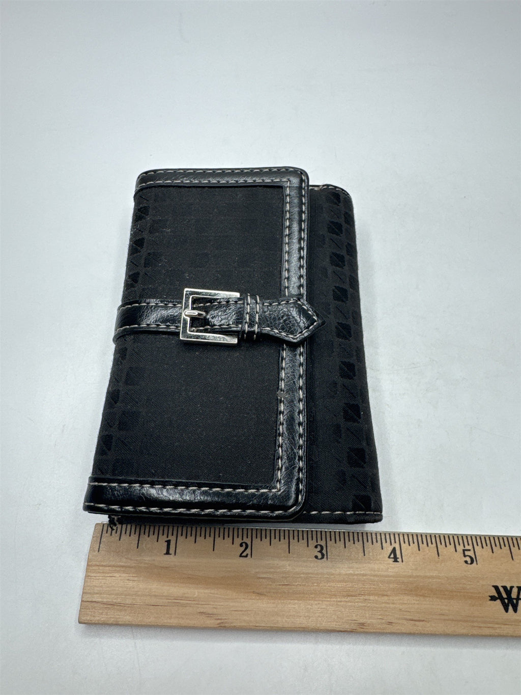 Nine & Co by Nine West Black Buckle Snap Close Design Trifold Leather Wallet