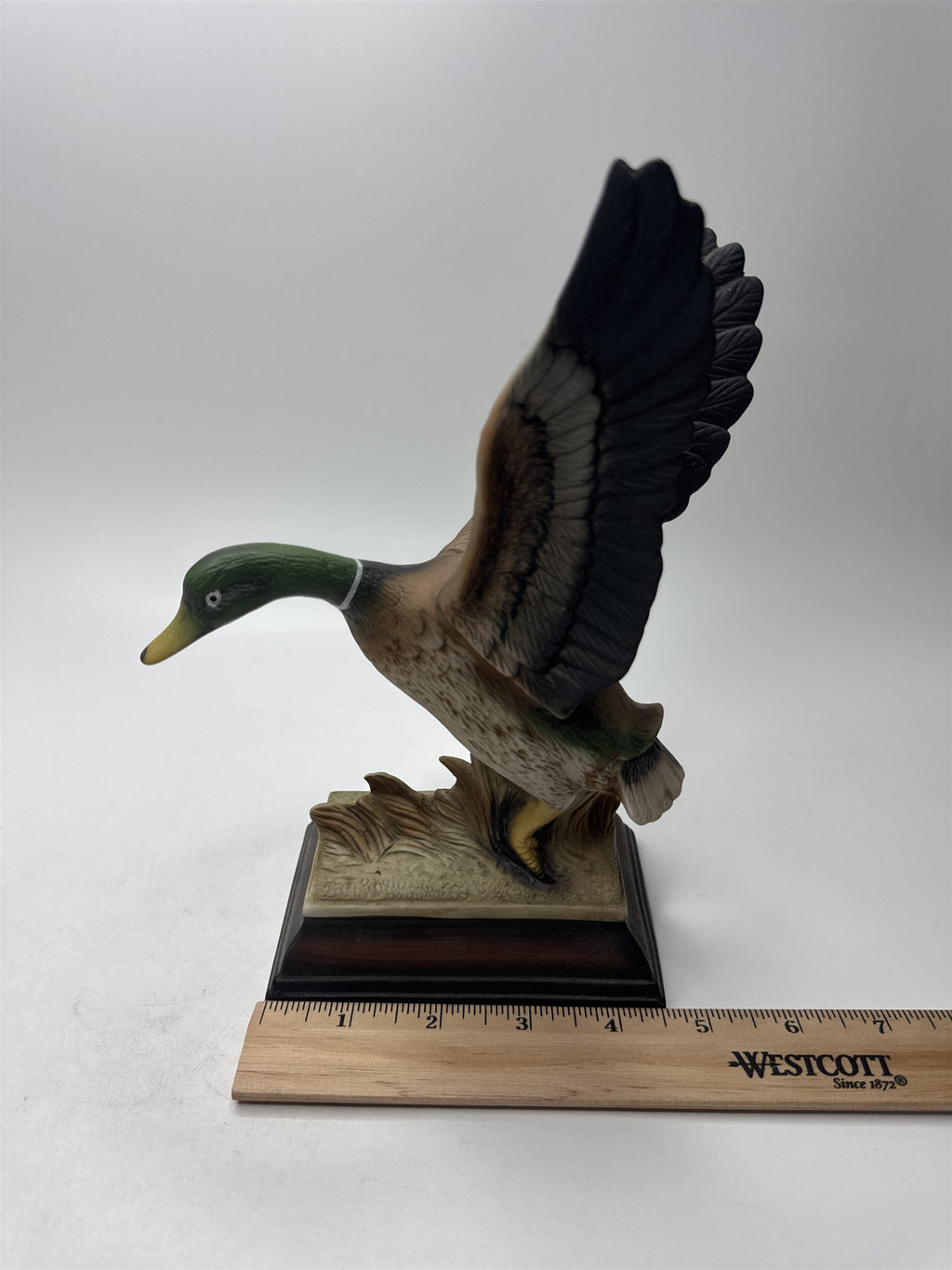 Vintage Flight of the Mallard Special Edition Porcelain Duck Figurine Bird