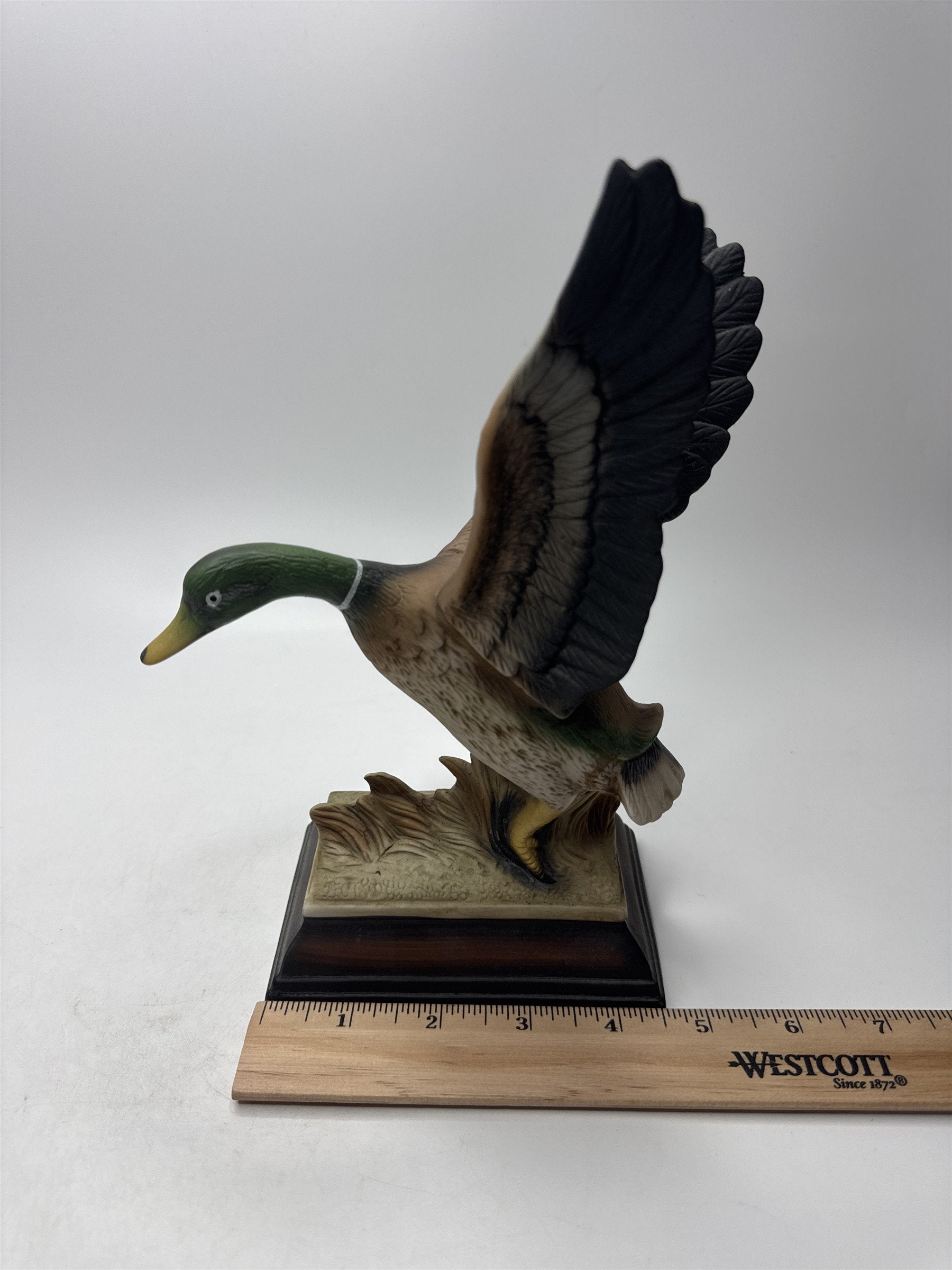 Vintage Flight of the Mallard Special Edition Porcelain Duck Figurine Bird