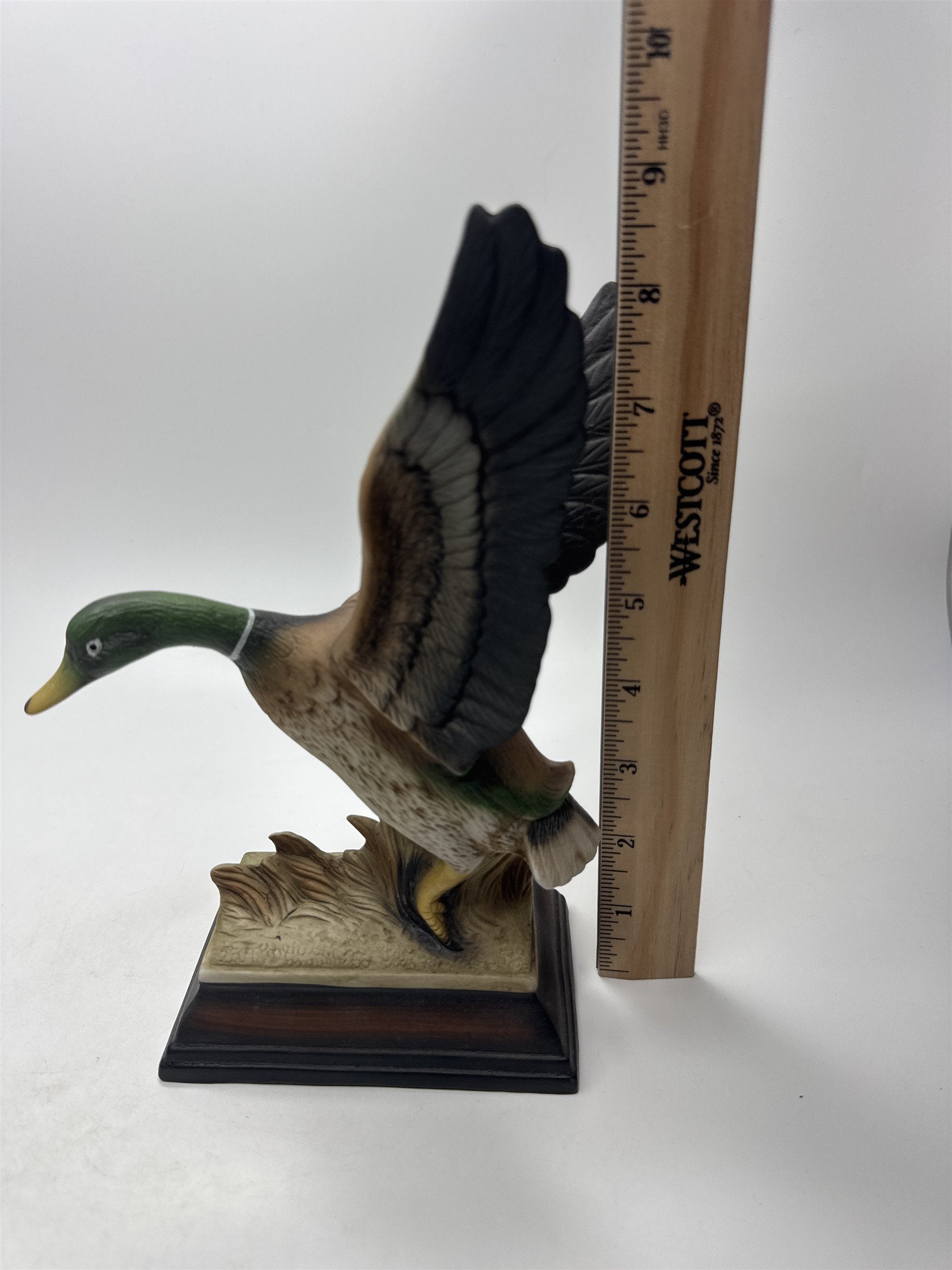 Vintage Flight of the Mallard Special Edition Porcelain Duck Figurine Bird