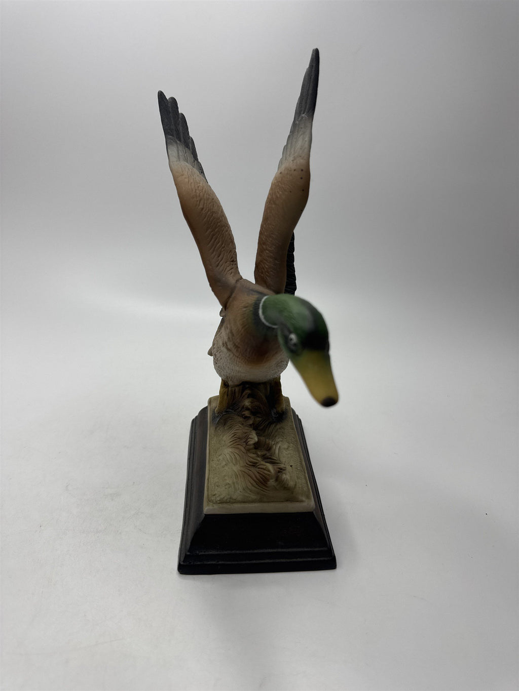 Vintage Flight of the Mallard Special Edition Porcelain Duck Figurine Bird