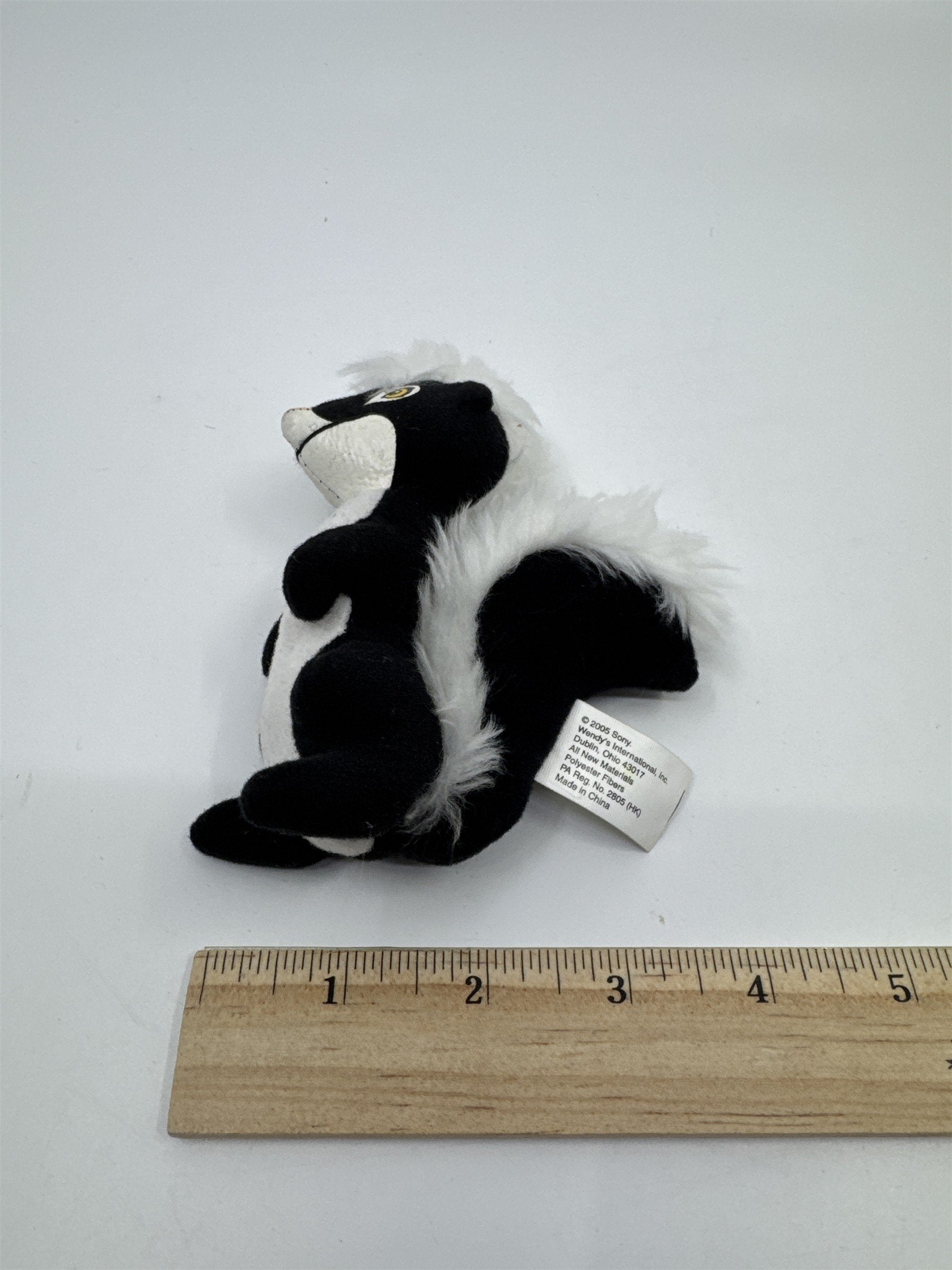 Set Of Two 2005 Skunk Plush Wendy's Kid's Meal Toy Reeko Skunks
