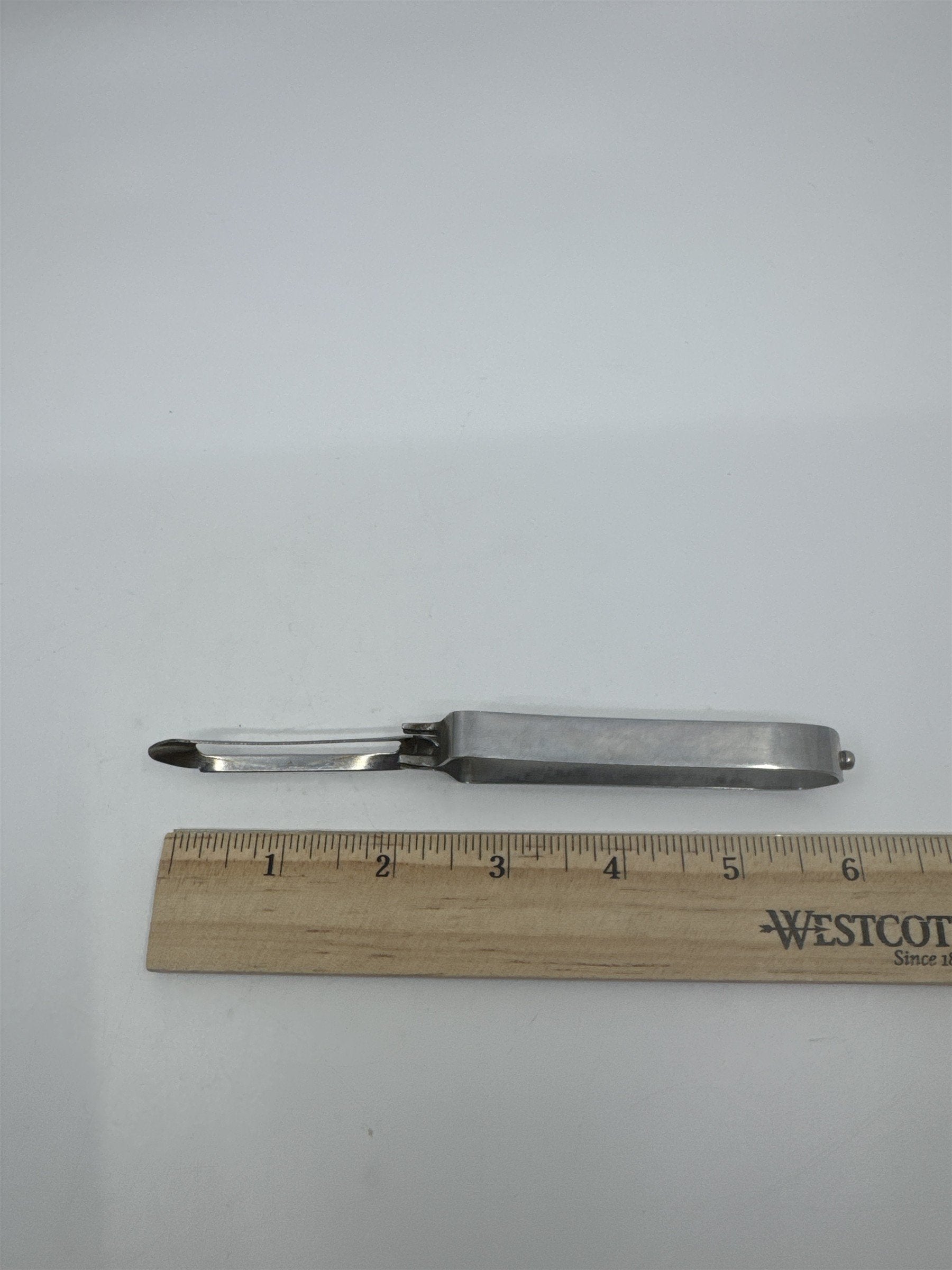 Vintage Metal Ekco Stainless Steel Vegetable/Potato Peeler