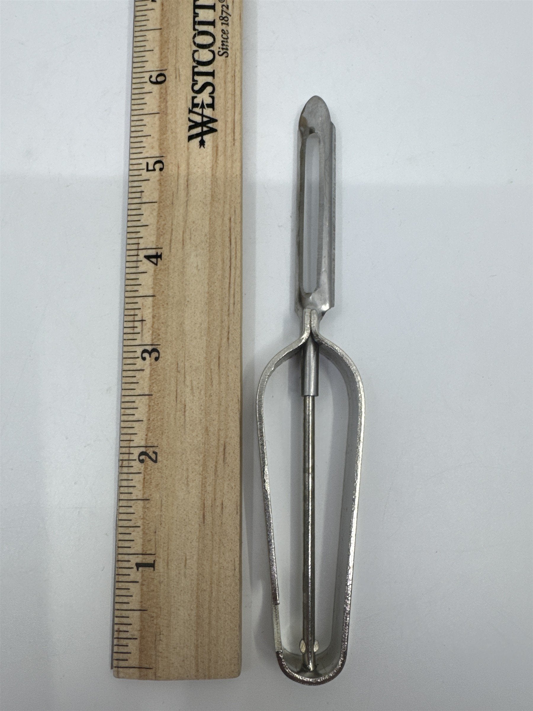Vintage Metal Vegetable/Potato Peeler Made In Hong Kong