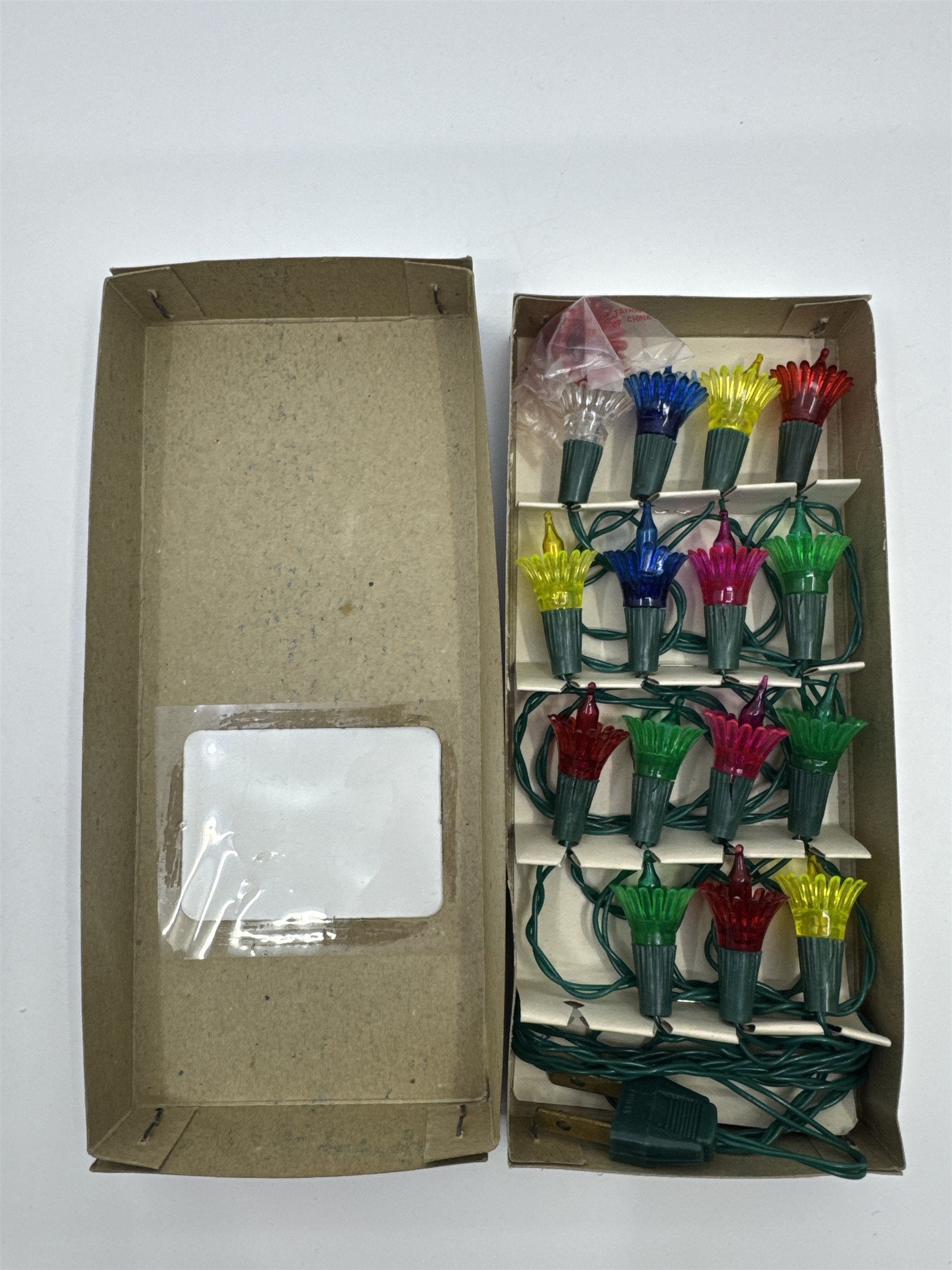 Set of 15 Vintage Yuletide Replaceable Yuletide Push-In Bulbs In/Outdoor Lights