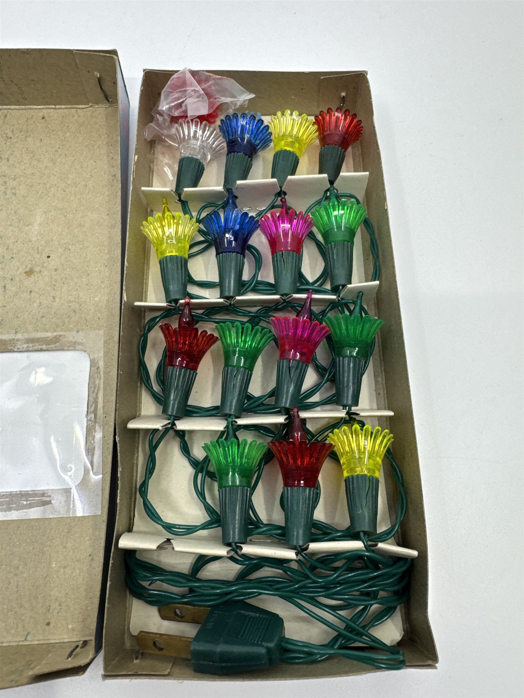 Set of 15 Vintage Yuletide Replaceable Yuletide Push-In Bulbs In/Outdoor Lights