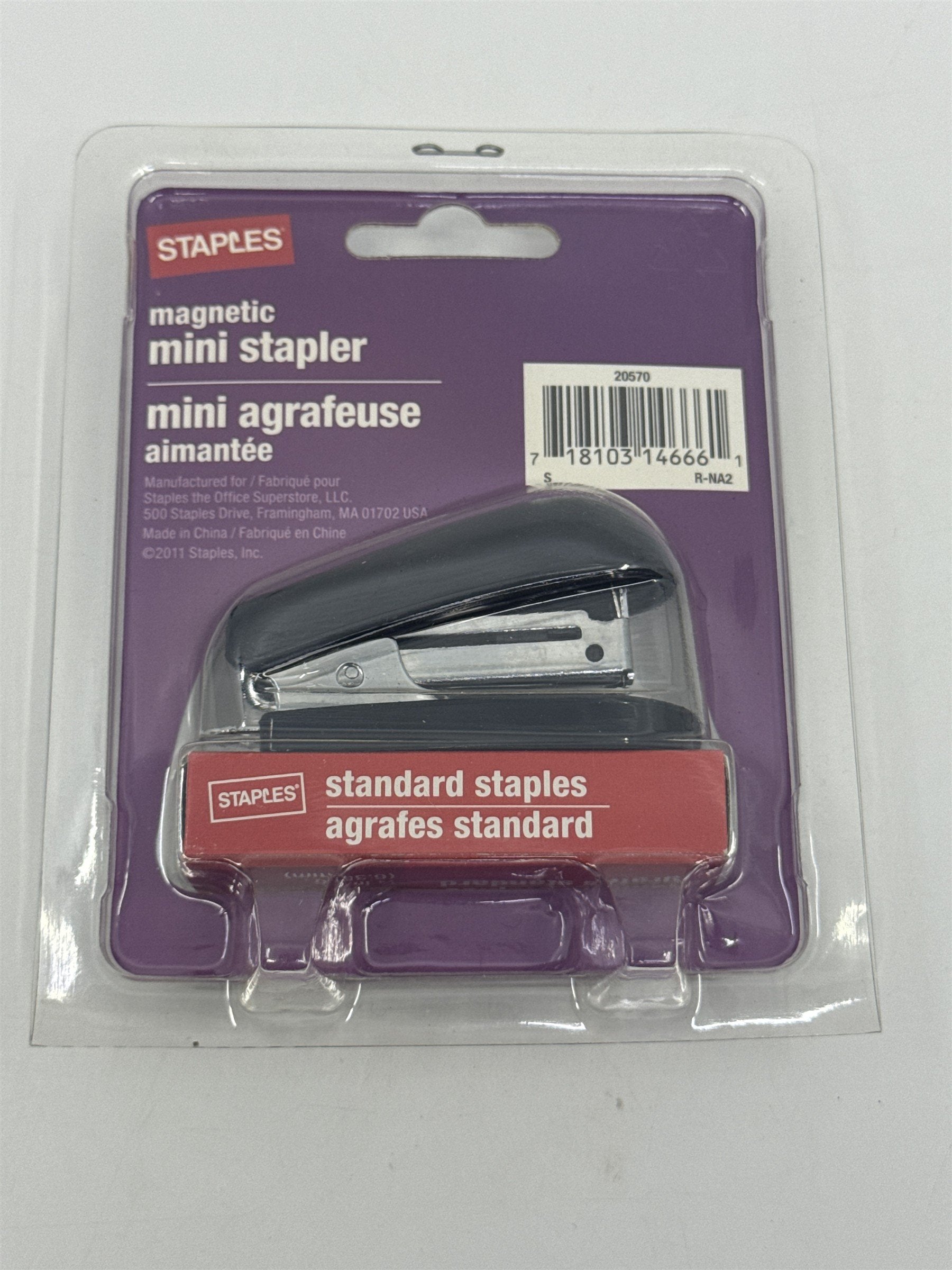 Staples Mini Magnetic Black Stapler New In Plastic Includes 1000 Staples