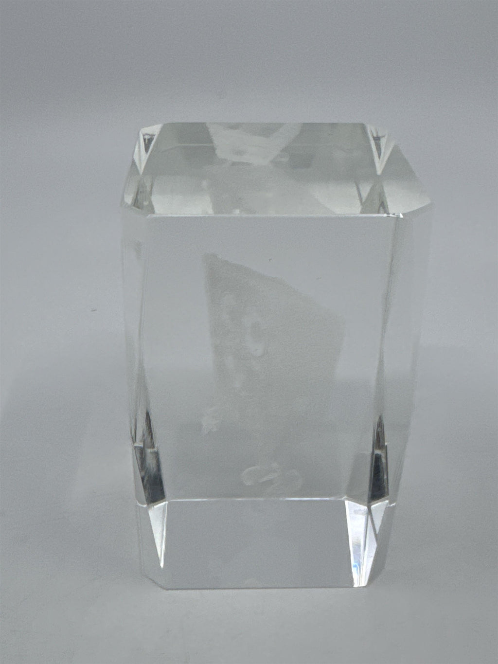 Laser Etched Crystal Glass Spongebob Squarepants 3-D Paperweight