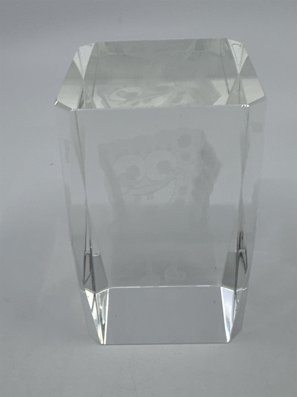 Laser Etched Crystal Glass Spongebob Squarepants 3-D Paperweight
