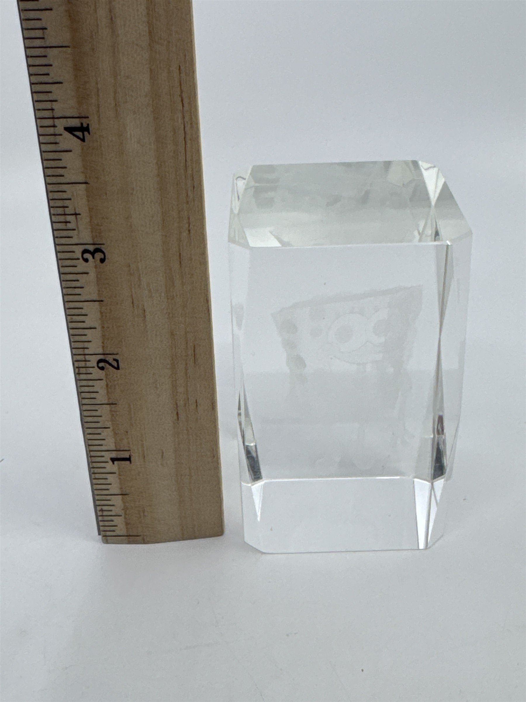 Laser Etched Crystal Glass Spongebob Squarepants 3-D Paperweight