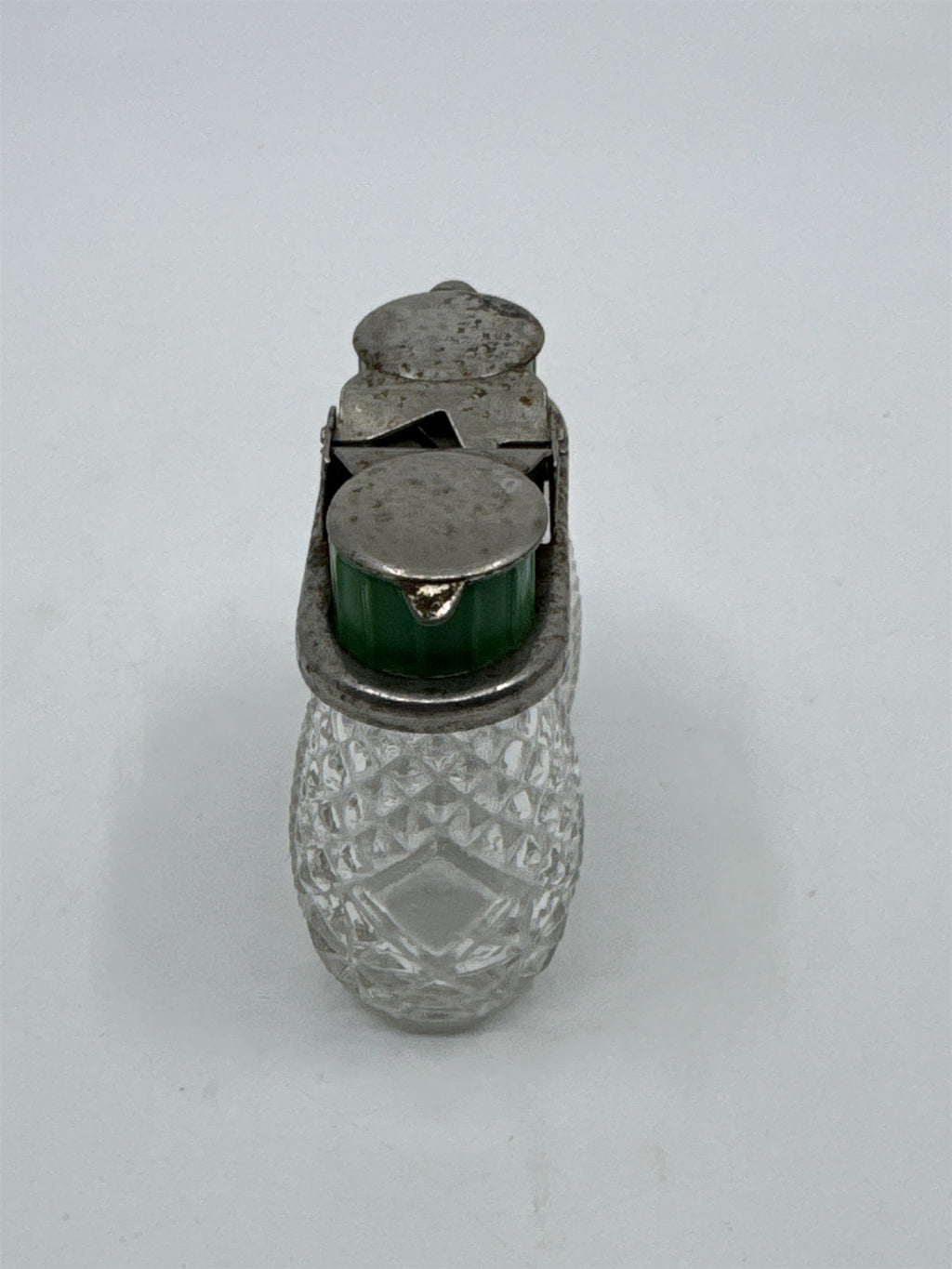 Vintage Bakelite Mini Green Travel Salt And Pepper Shakers Pressed Glass