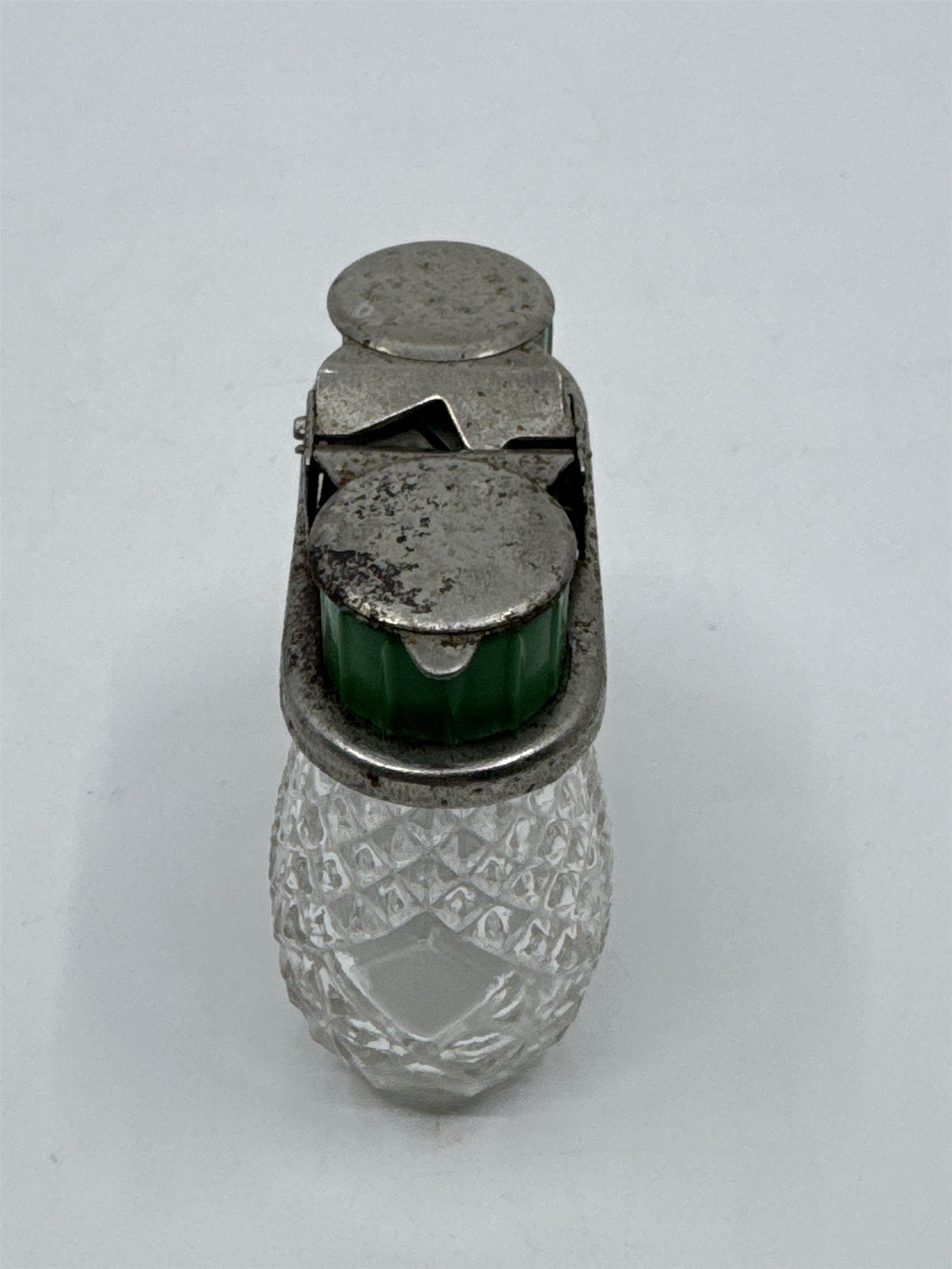 Vintage Bakelite Mini Green Travel Salt And Pepper Shakers Pressed Glass