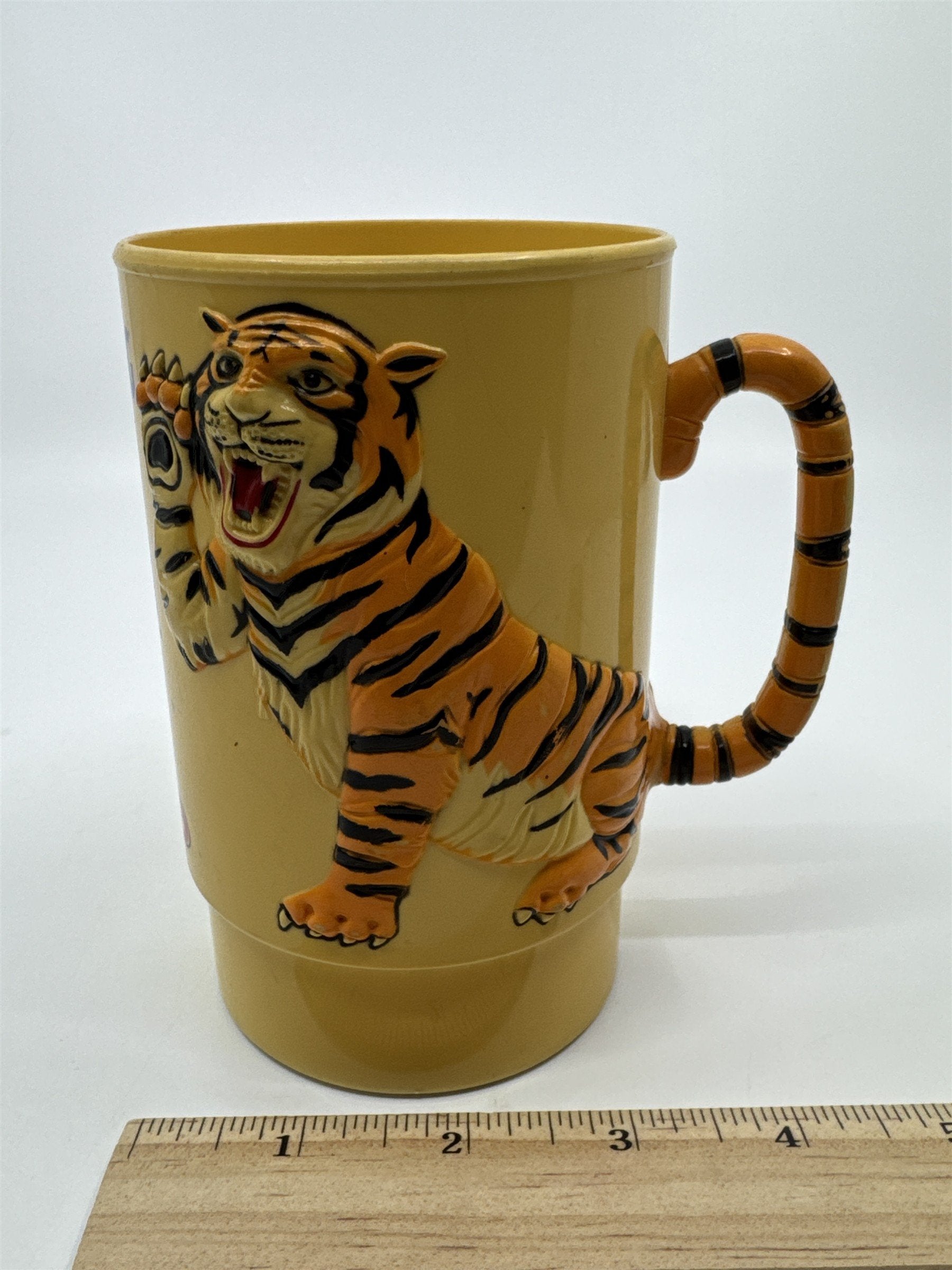 Vintage Ringling Bros. Barnum And Bailey Plastic Souvenir 3D Circus Mug Cup