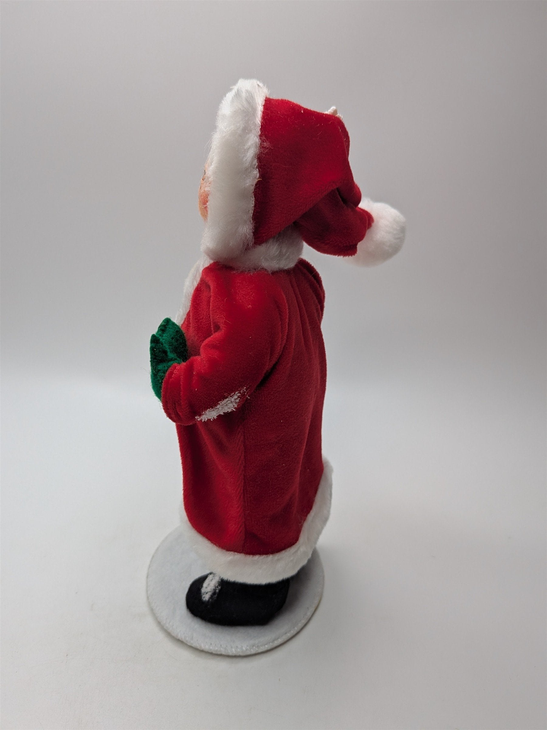 Vintage Annalee Mrs. Claus Mobilitee Doll With Green Mitten Christmas Cloth Doll