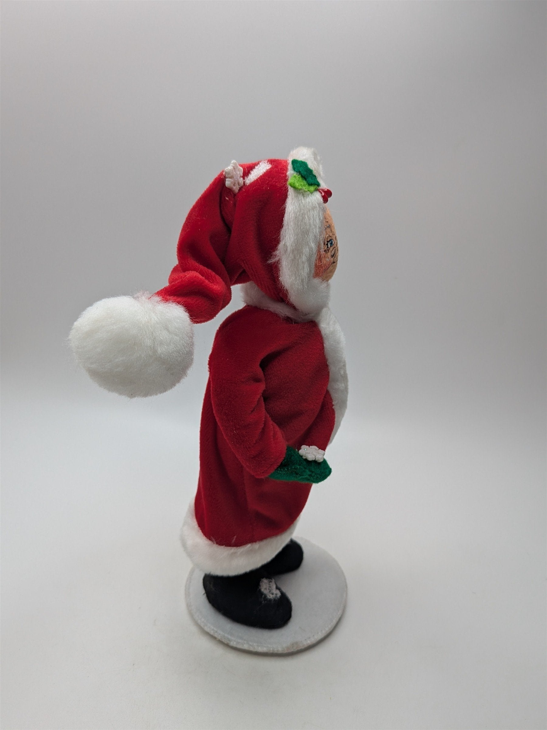 Vintage Annalee Mrs. Claus Mobilitee Doll With Green Mitten Christmas Cloth Doll
